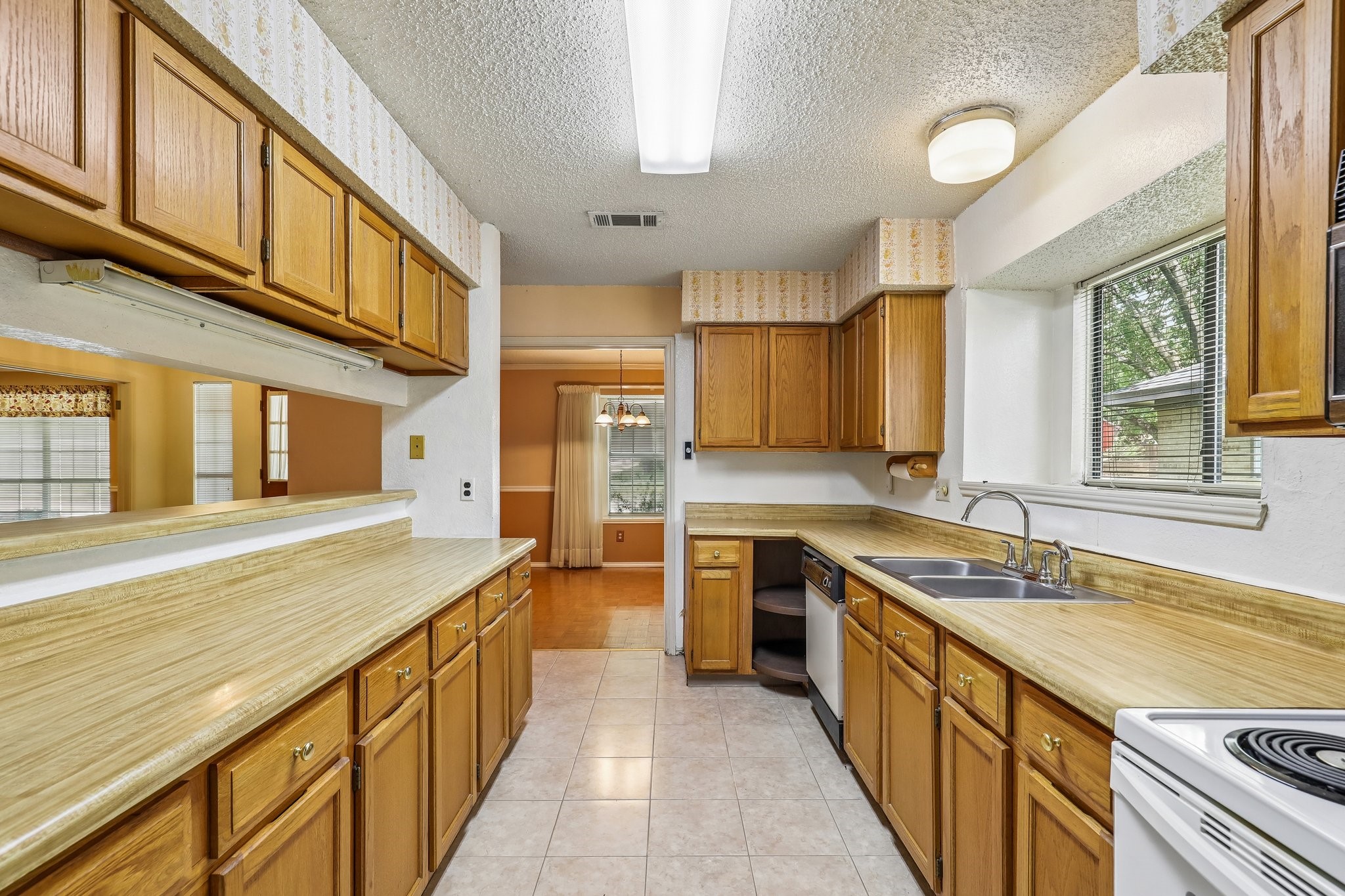 113 E Bancroft Drive Garland TX 75040