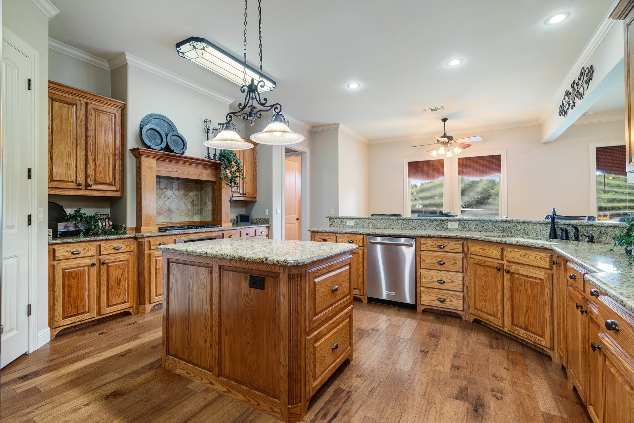 5500 Farm To Market 195 Paris TX 75462