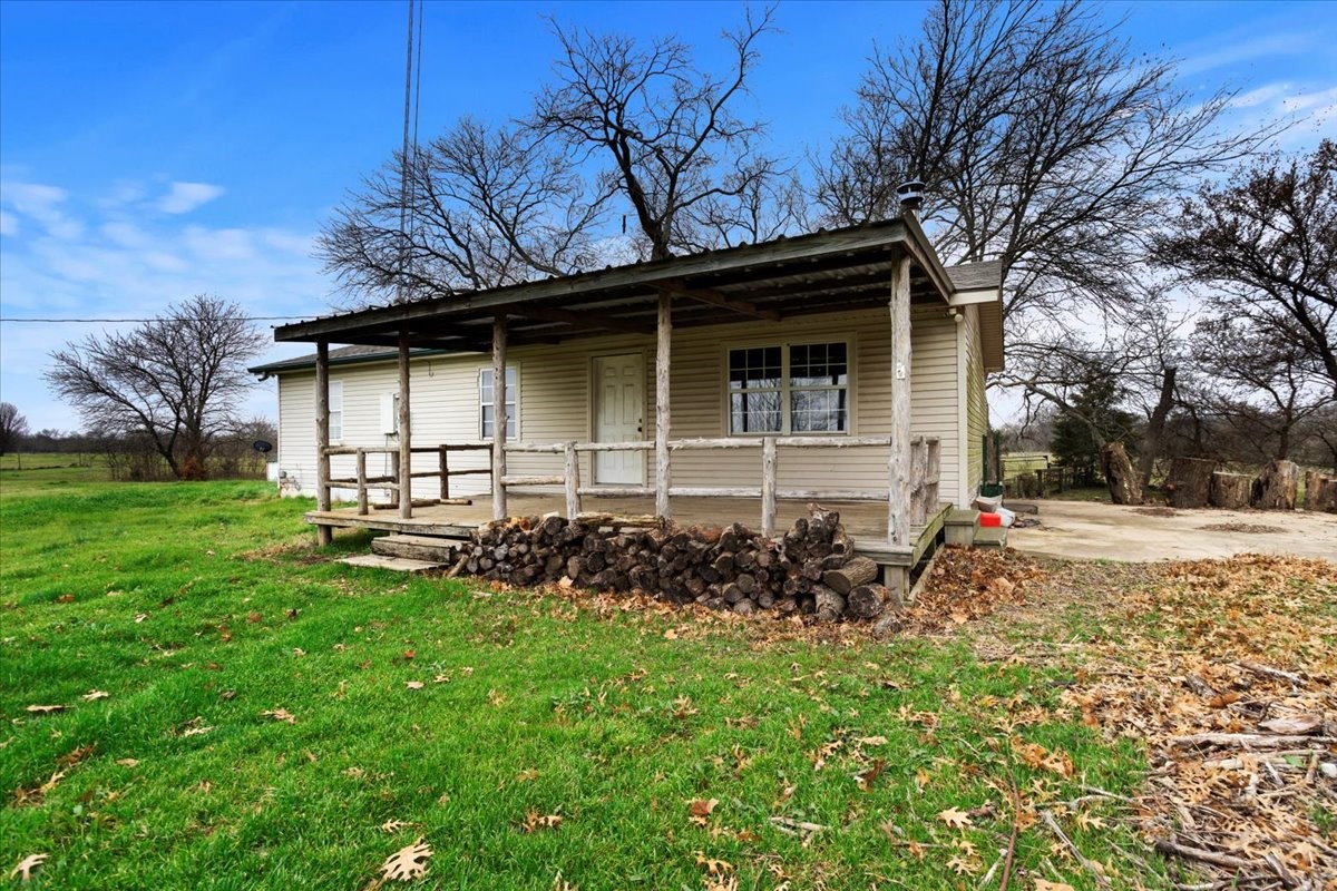 2281 Carpenters Bluff Road Denison TX 75021