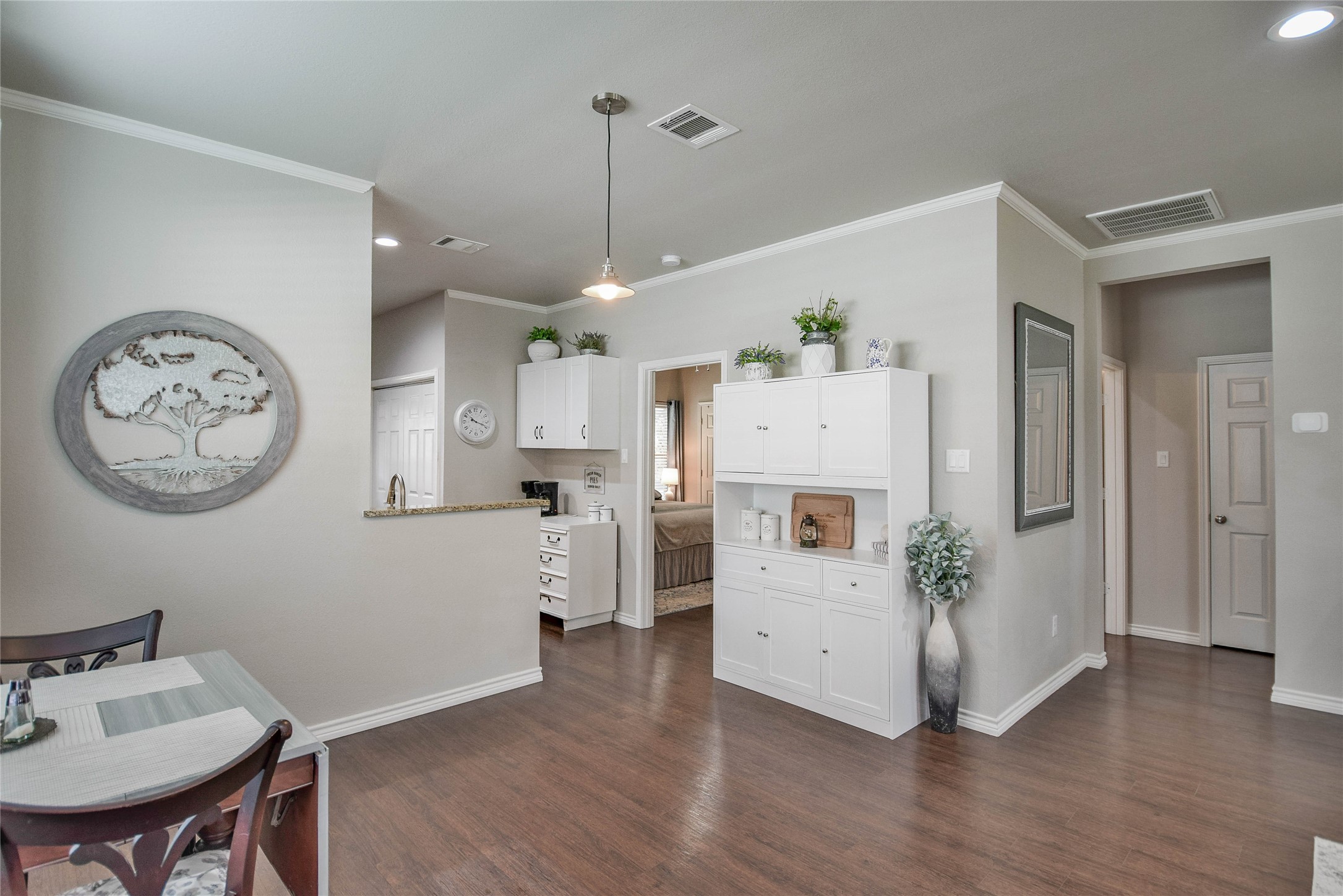 1136 Ridgeview Circle Granbury TX 76048