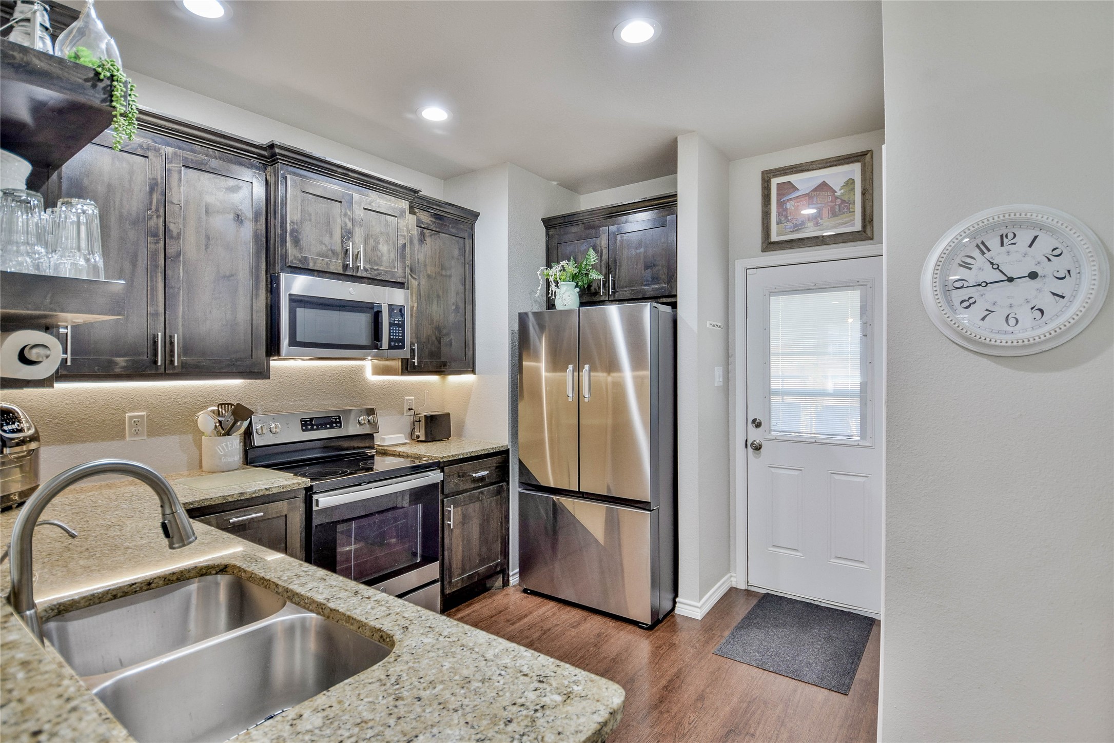1136 Ridgeview Circle Granbury TX 76048