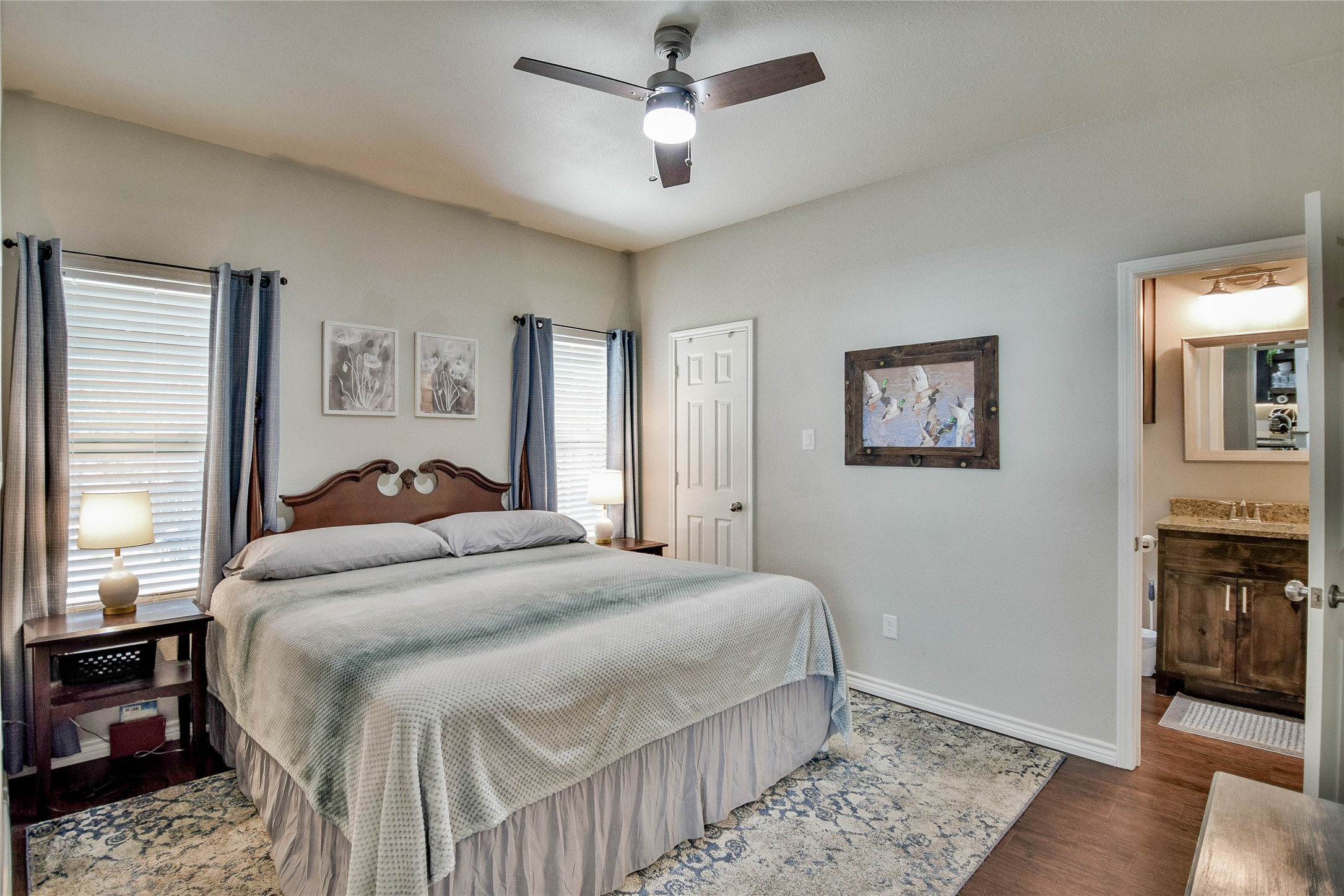 1136 Ridgeview Circle Granbury TX 76048