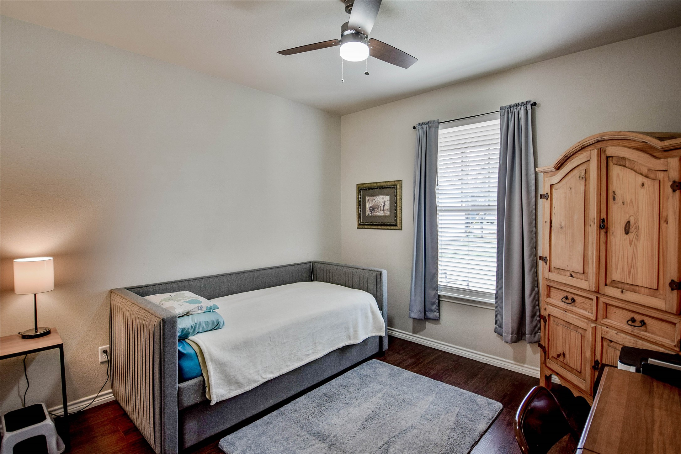 1136 Ridgeview Circle Granbury TX 76048
