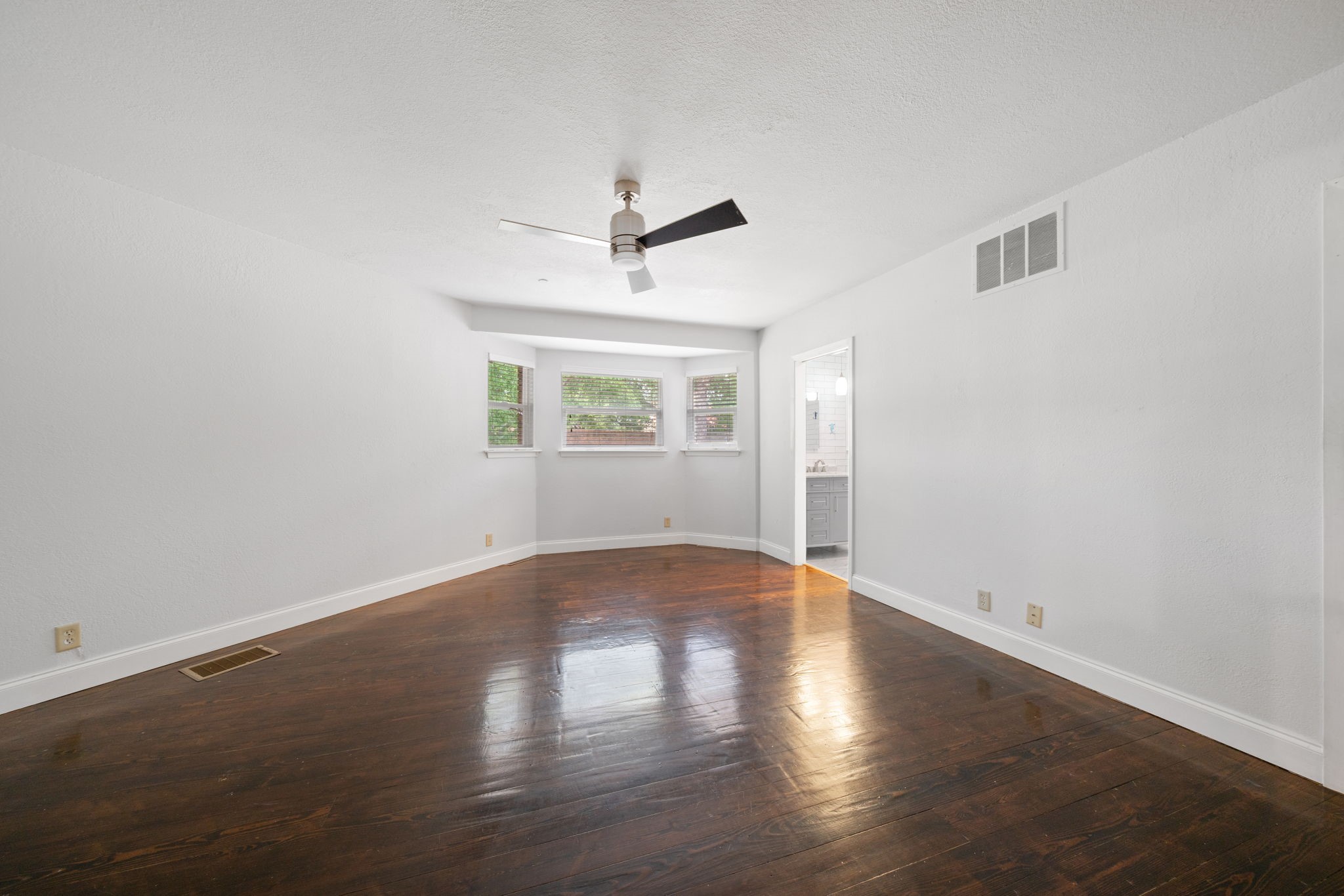 801 NW 7th Avenue Mineral Wells TX 76067