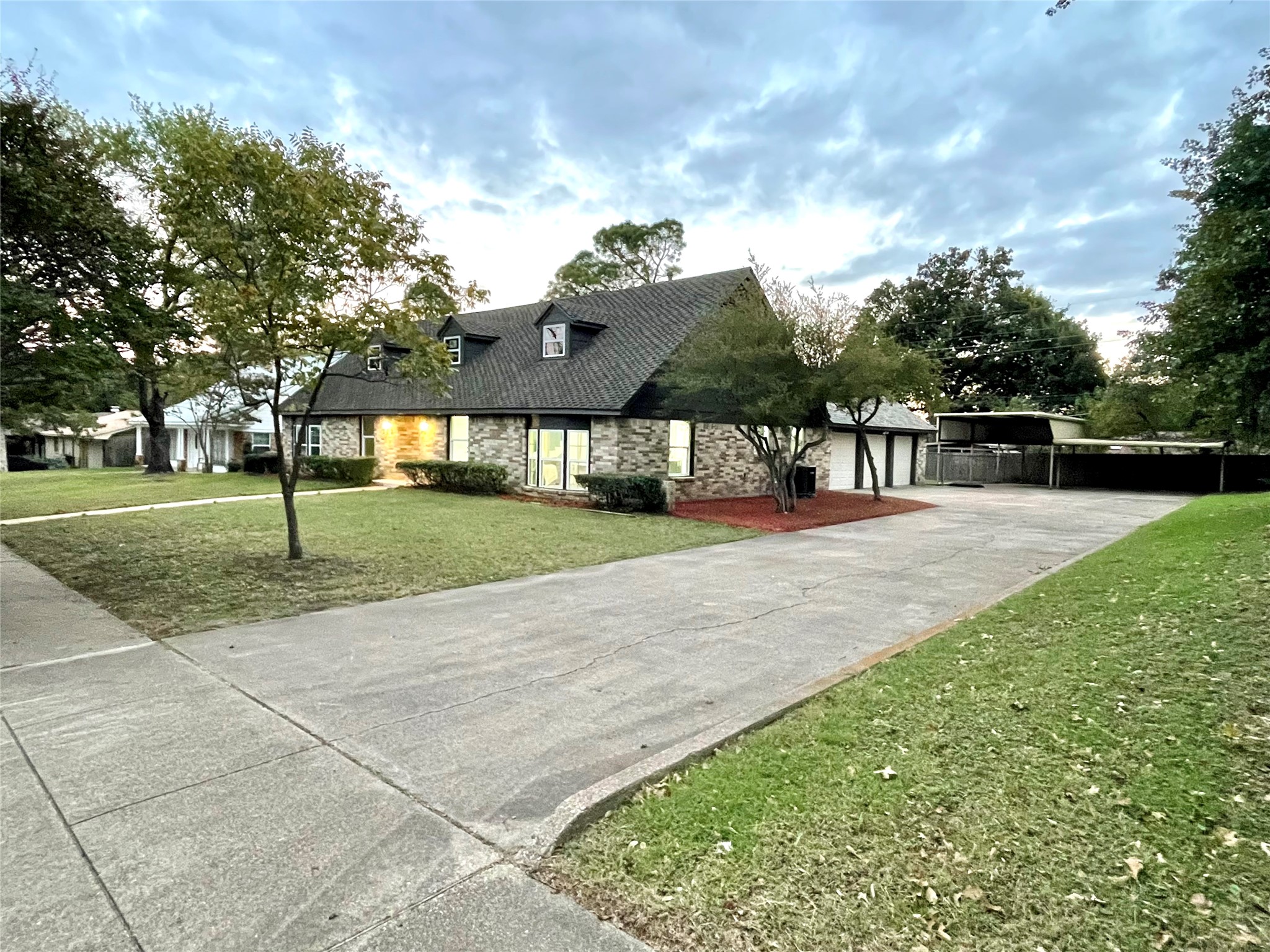 2026 Woodoak Drive Irving TX 75060