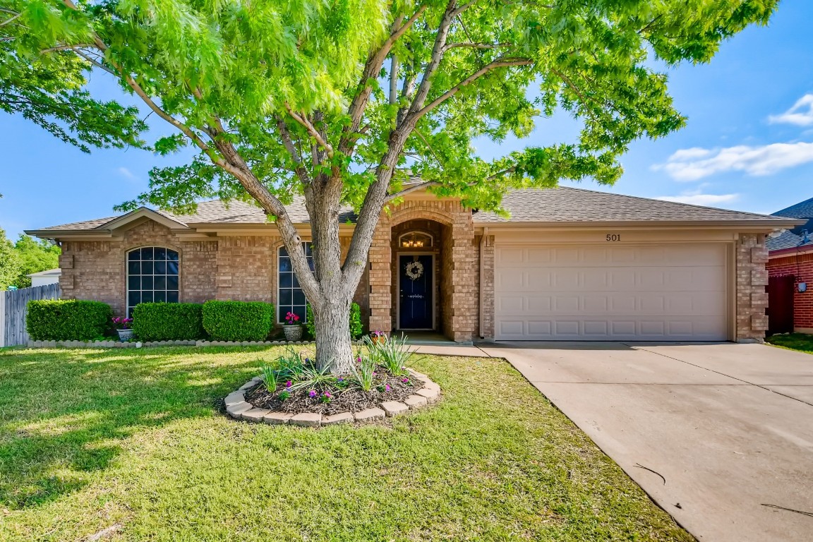 501 Denise Street Saginaw TX 76179