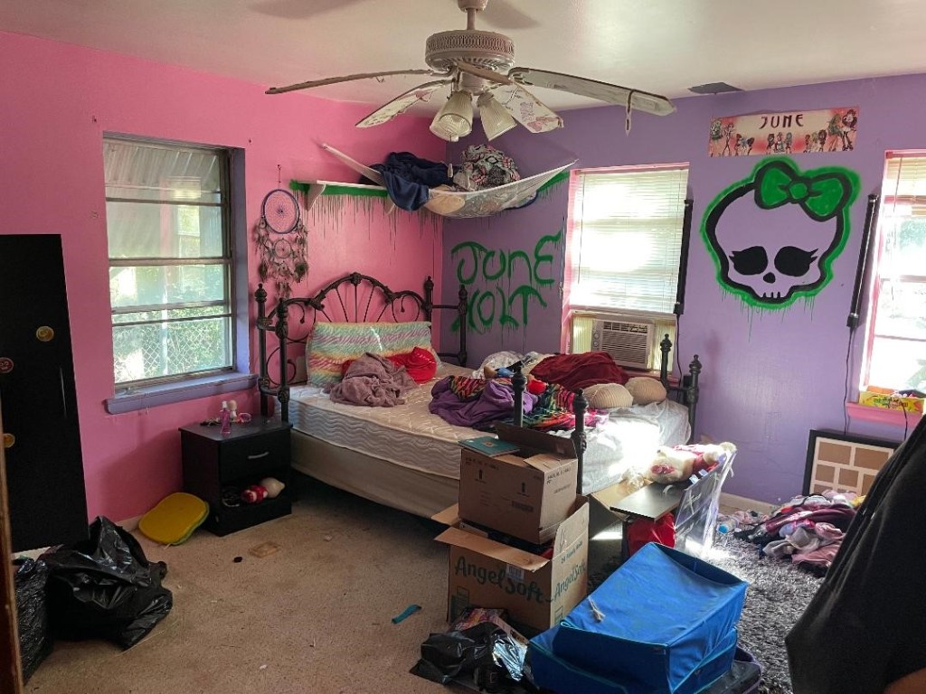 105 W Houston Street Leonard TX 75452