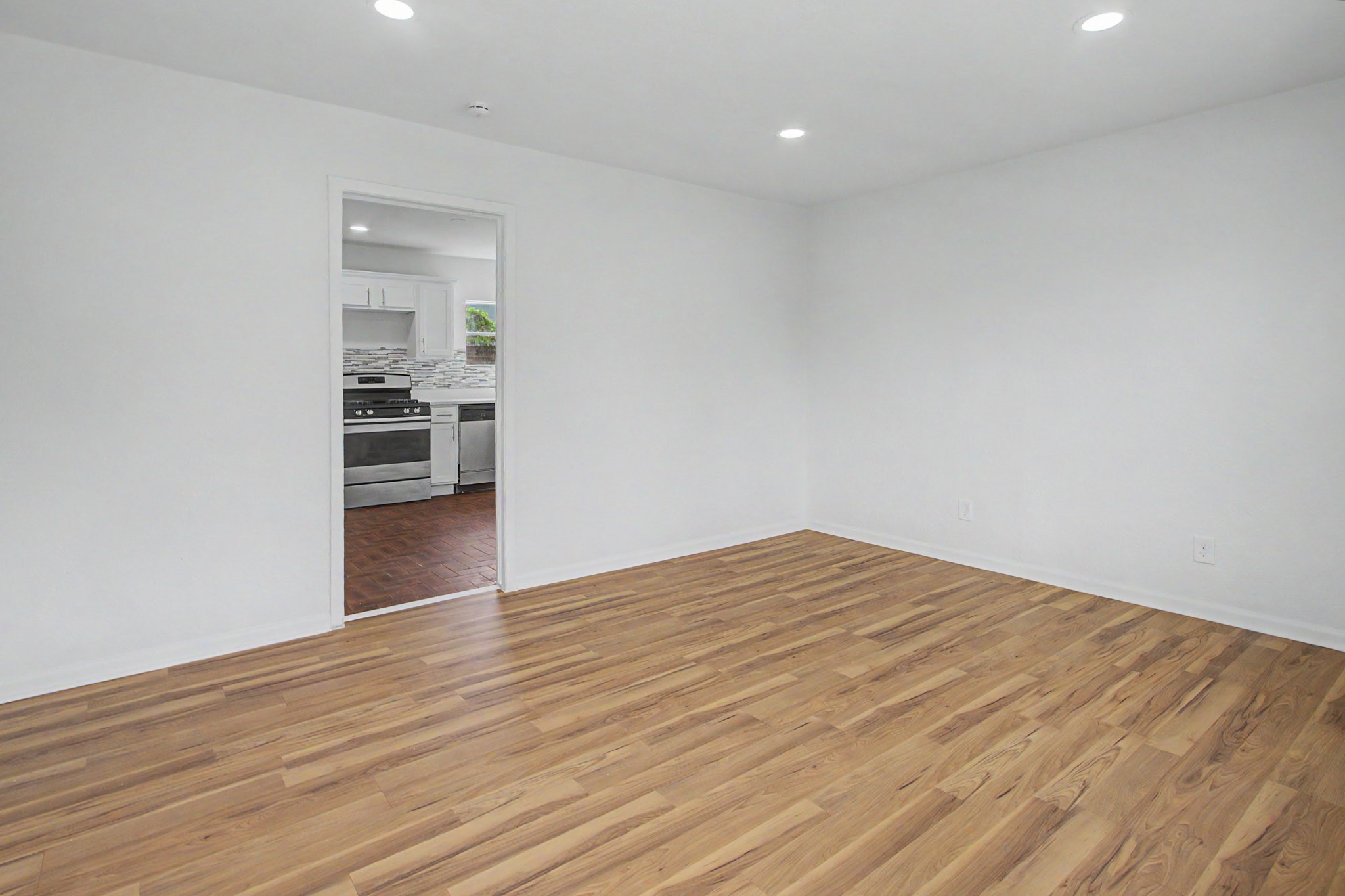 122 W 11th Street Irving TX 75060
