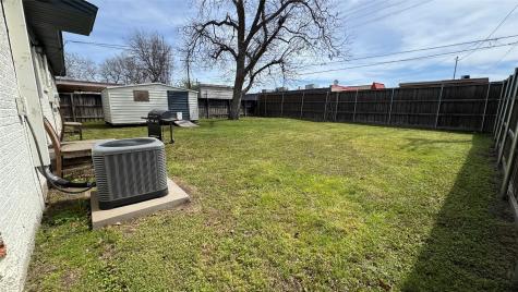 1822 Highland Street Mesquite TX 75149