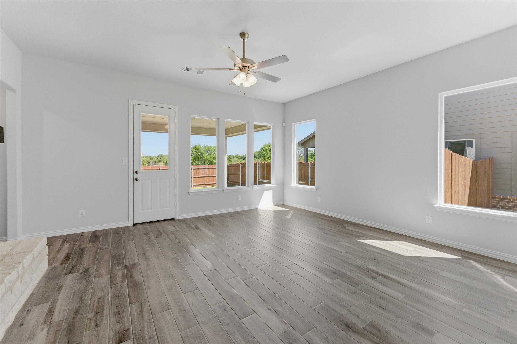 1225 Sabine River Lane Springtown TX 76082
