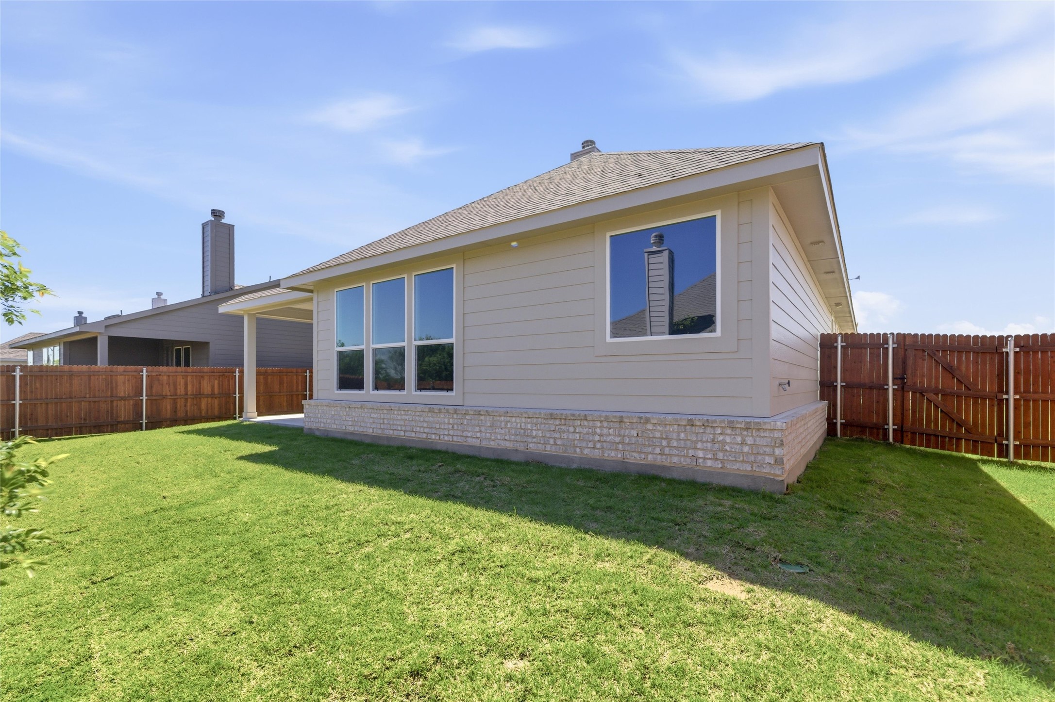 1225 Sabine River Lane Springtown TX 76082