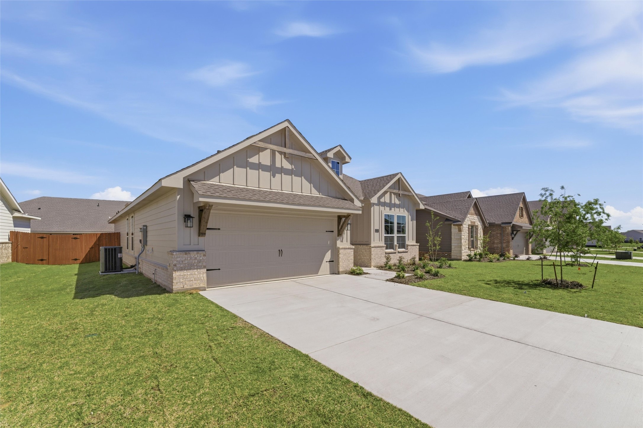 1225 Sabine River Lane Springtown TX 76082