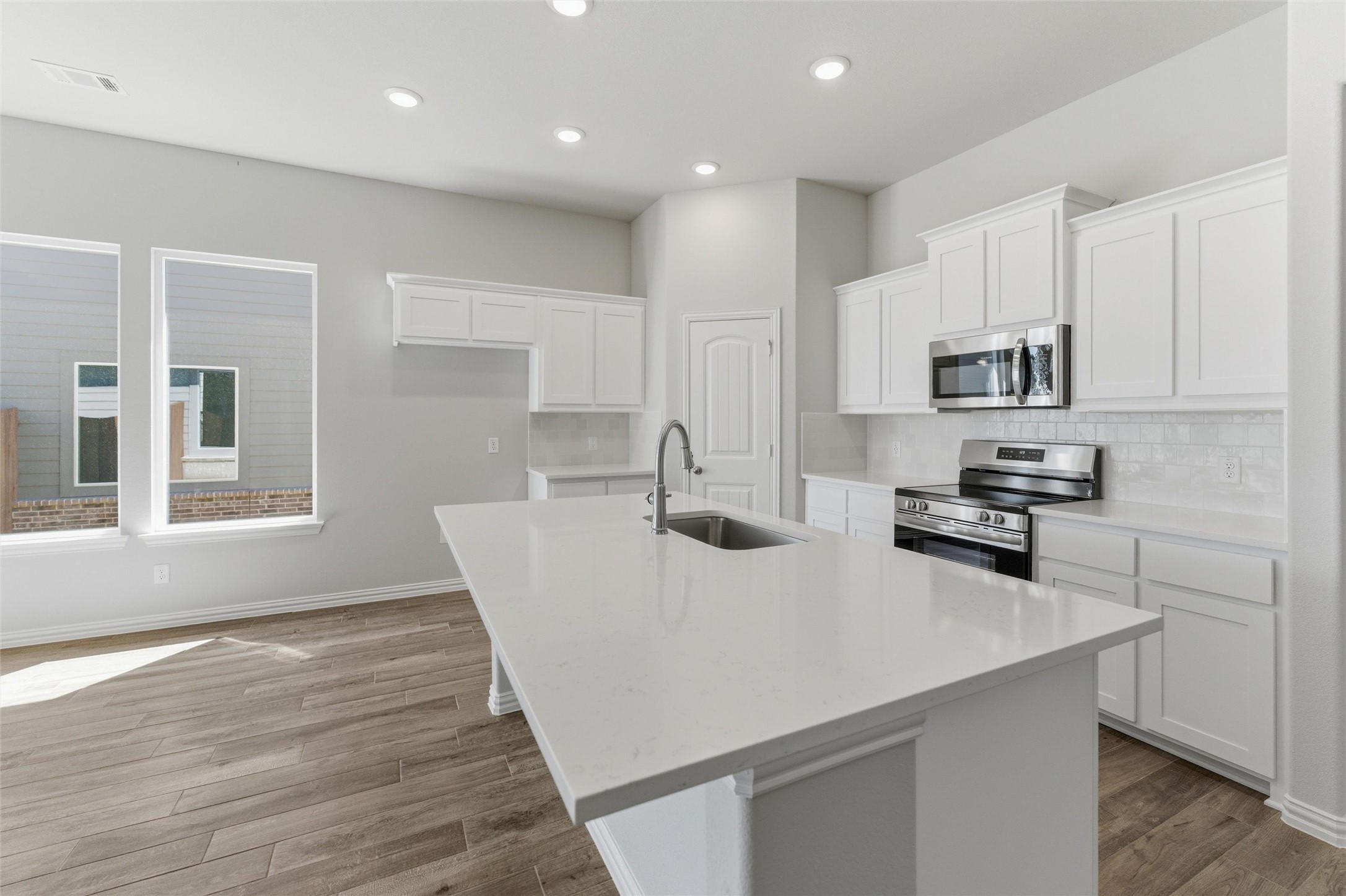 1225 Sabine River Lane Springtown TX 76082