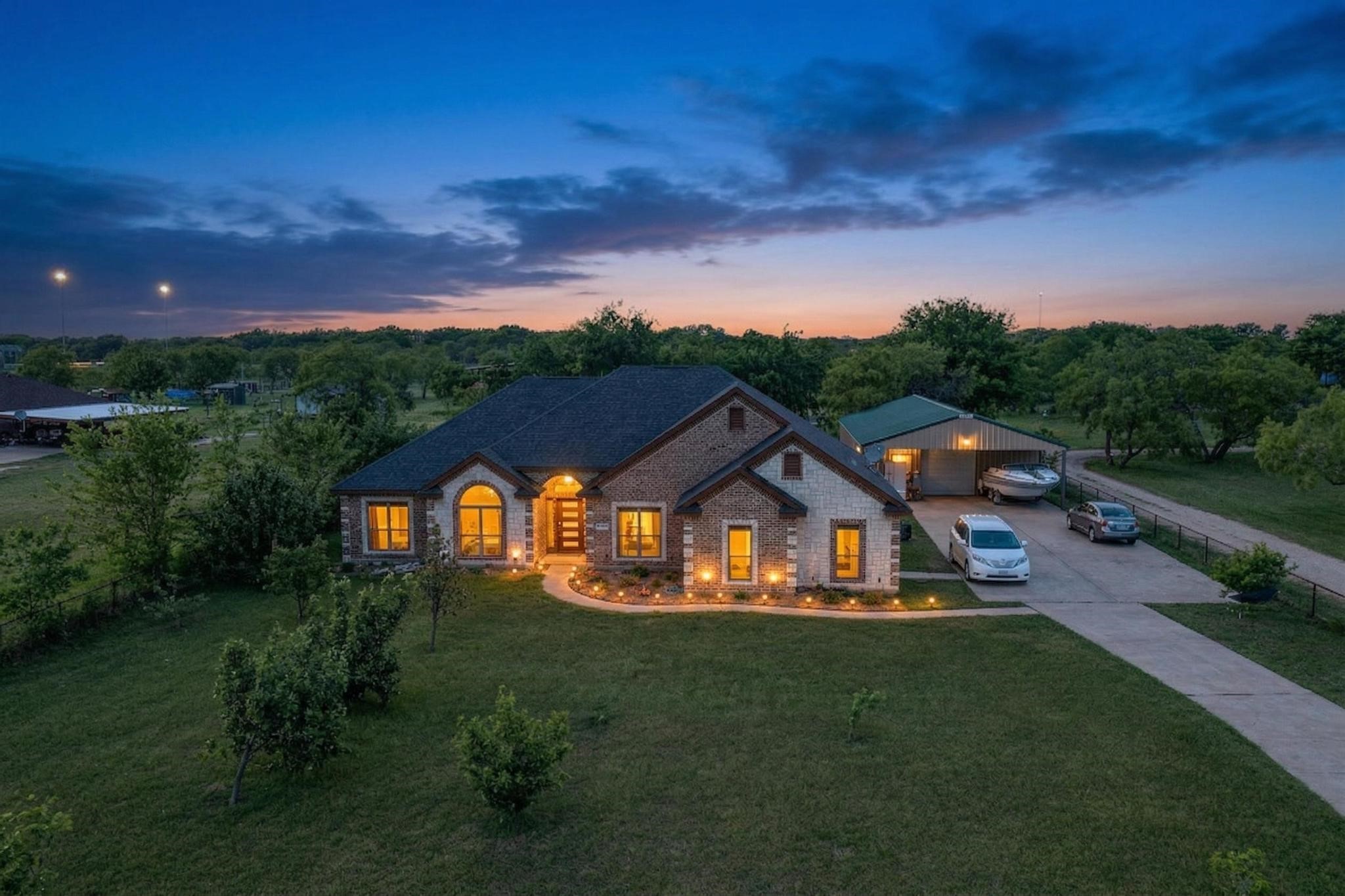 9807 Silver Creek Drive Scurry TX 75158