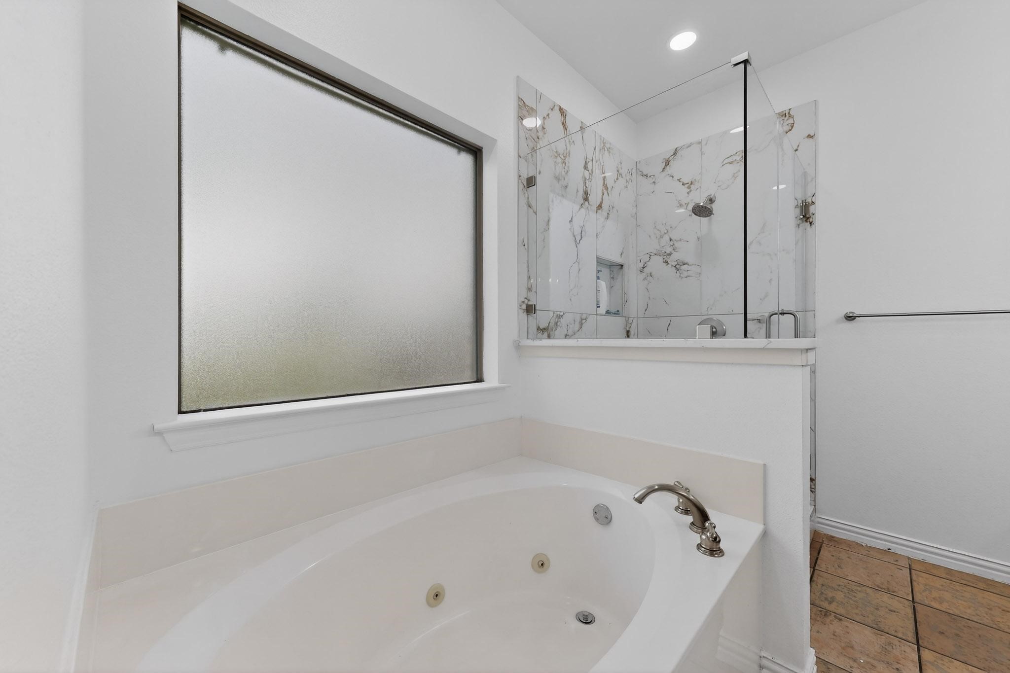 9807 Silver Creek Drive Scurry TX 75158