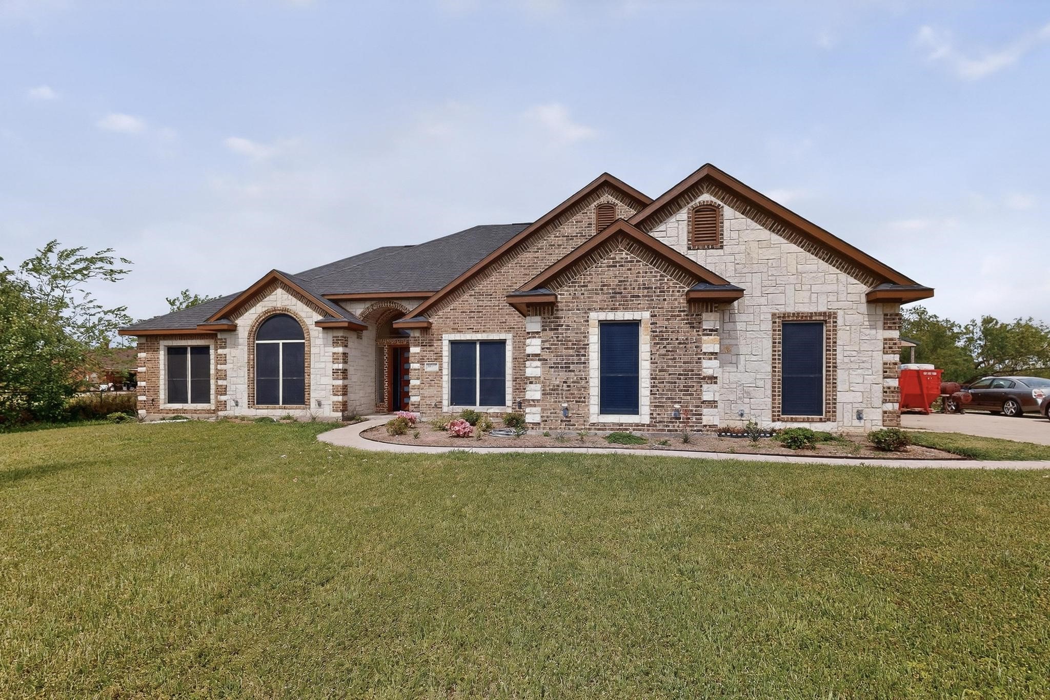 9807 Silver Creek Drive Scurry TX 75158