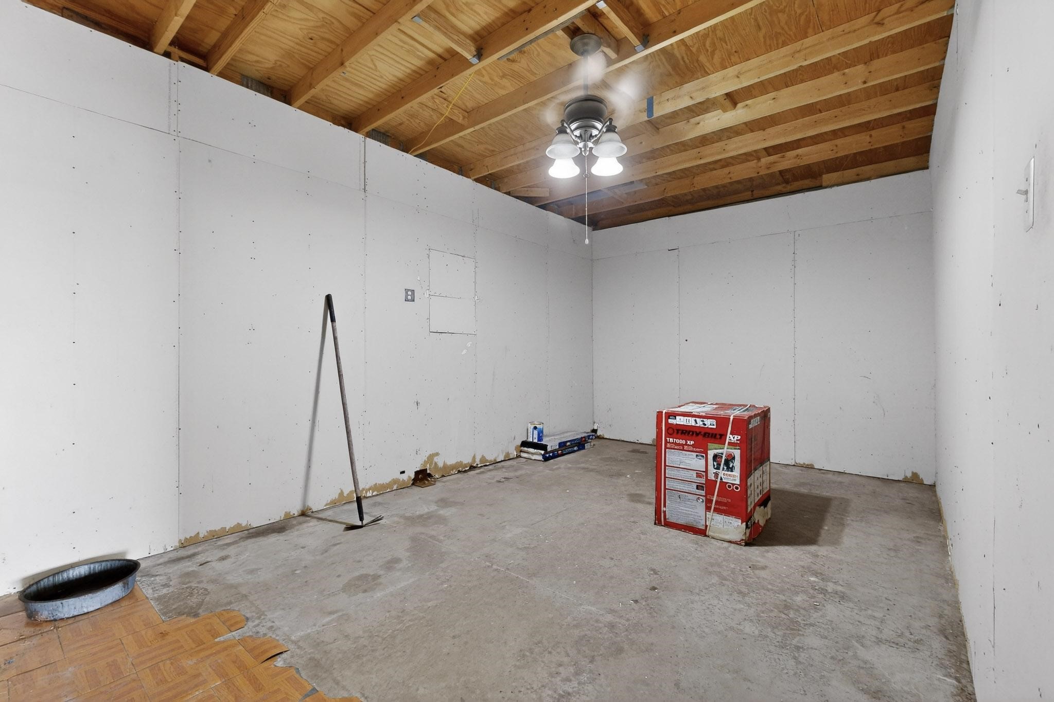 9807 Silver Creek Drive Scurry TX 75158