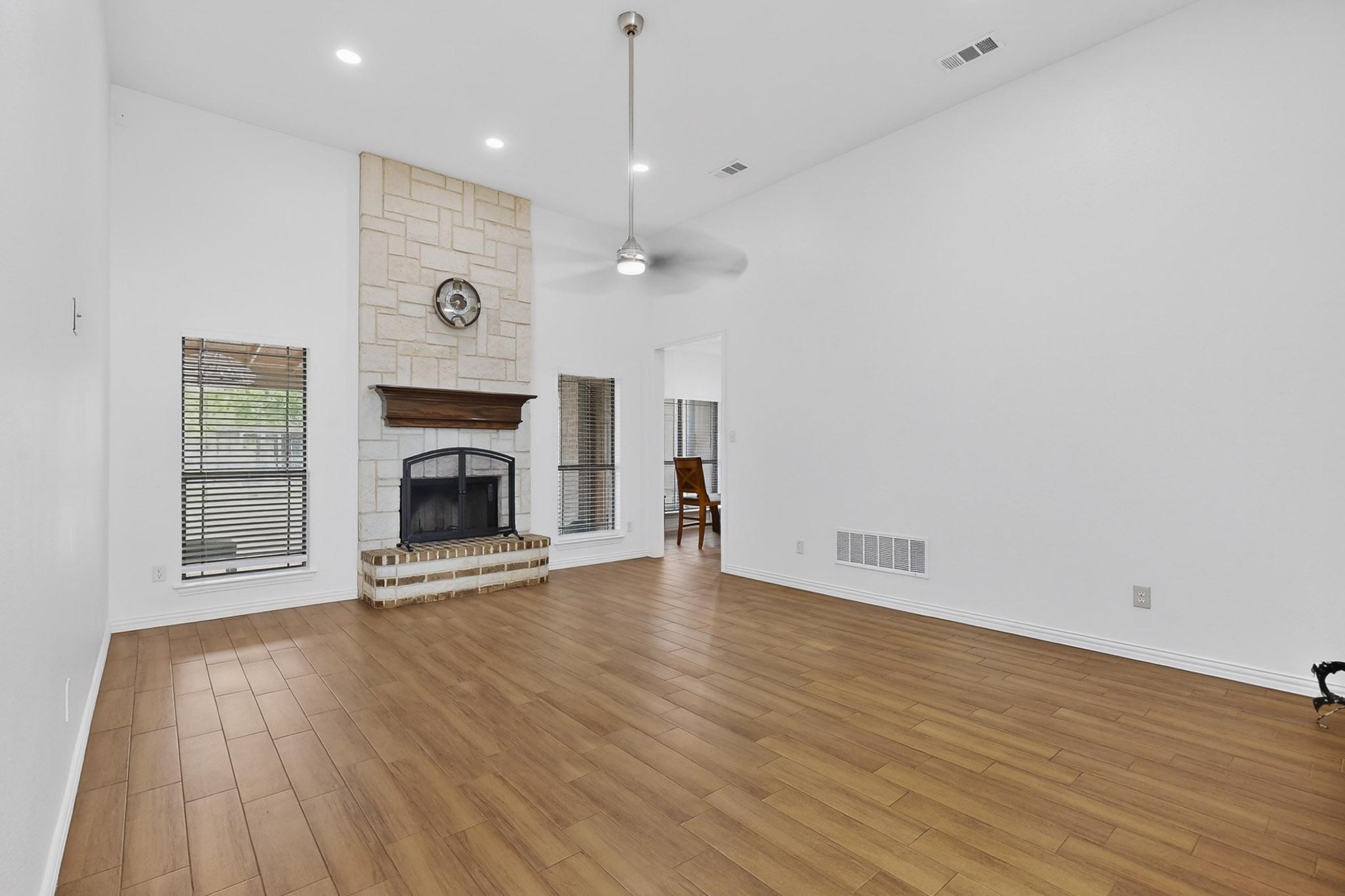 9807 Silver Creek Drive Scurry TX 75158