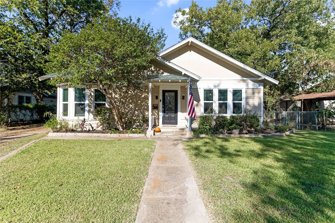 507 Farley Street Waxahachie TX 75165