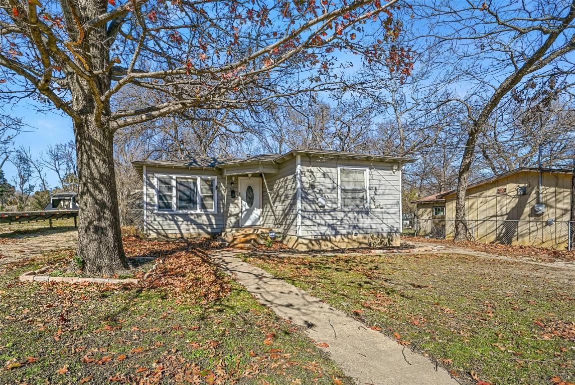 1811 Mentor Avenue Dallas TX 75216