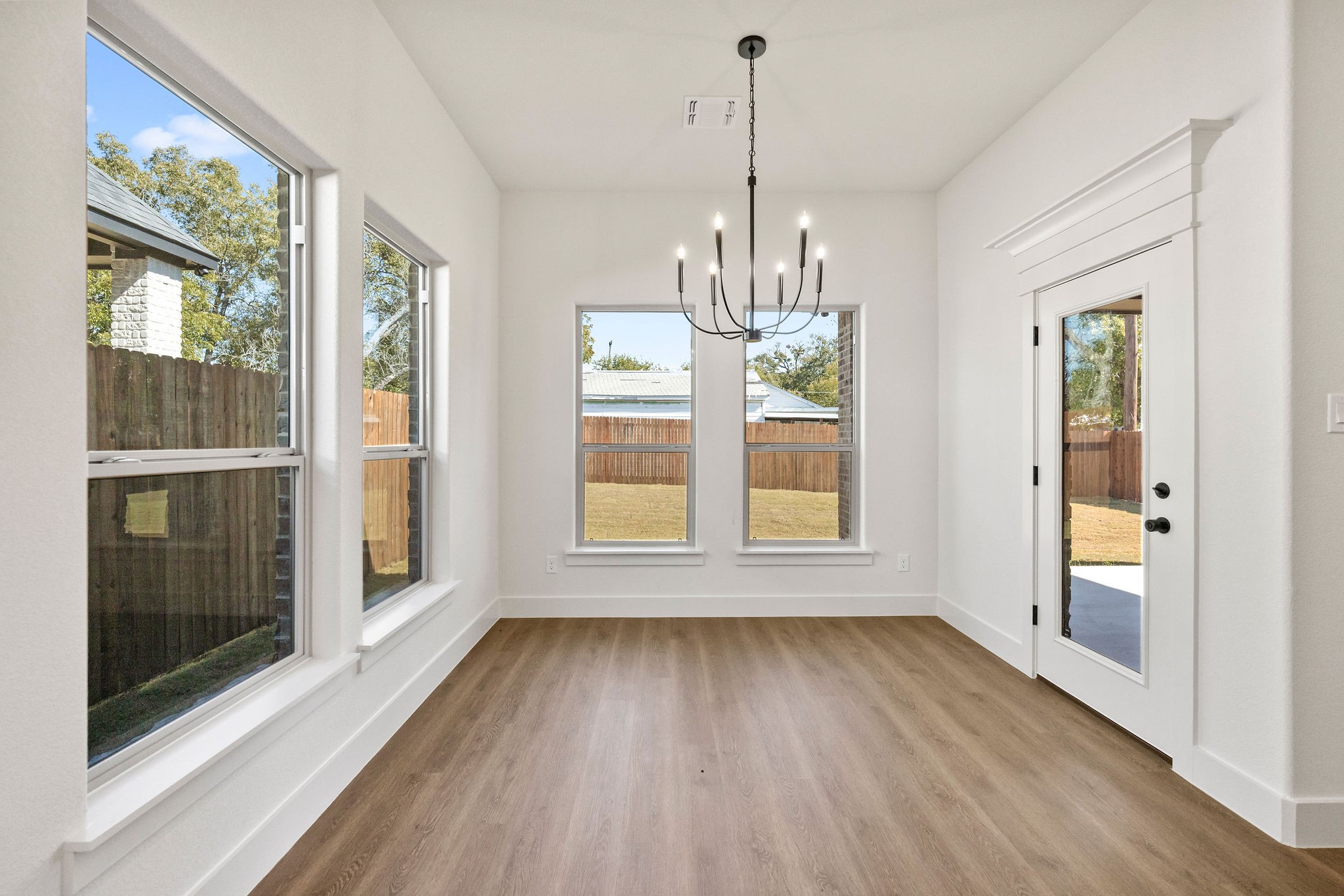 902 Boston Lane River Oaks TX 76114
