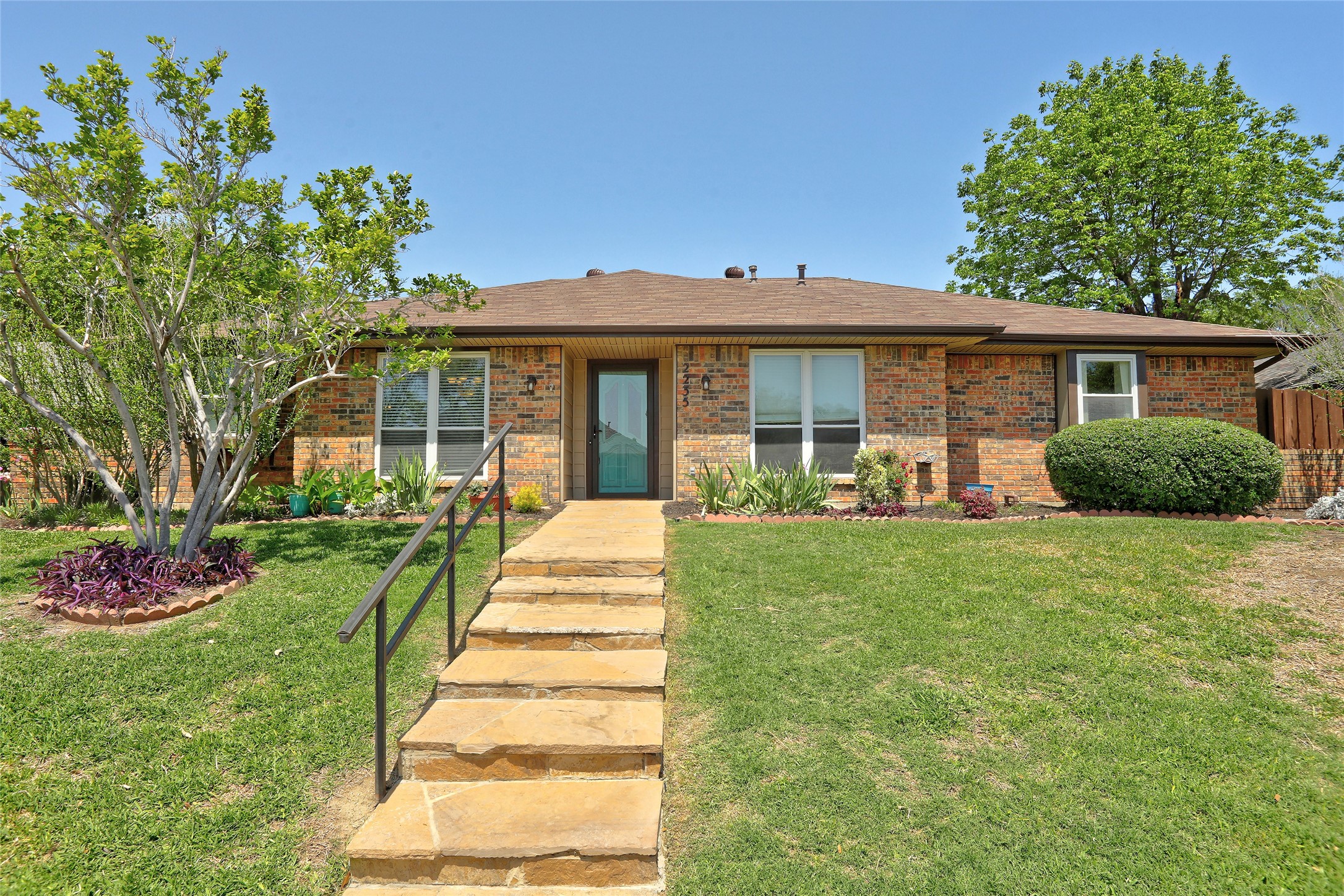 2235 Woodcreek Carrollton TX 75006