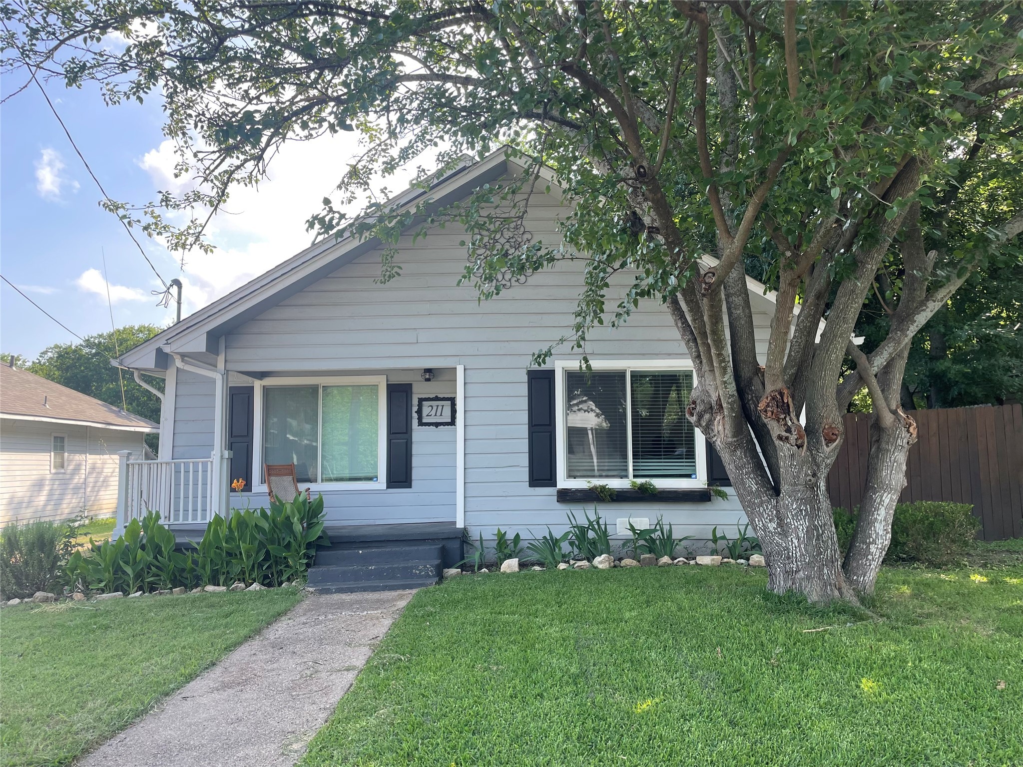 211 Huron Street Cleburne TX 76031