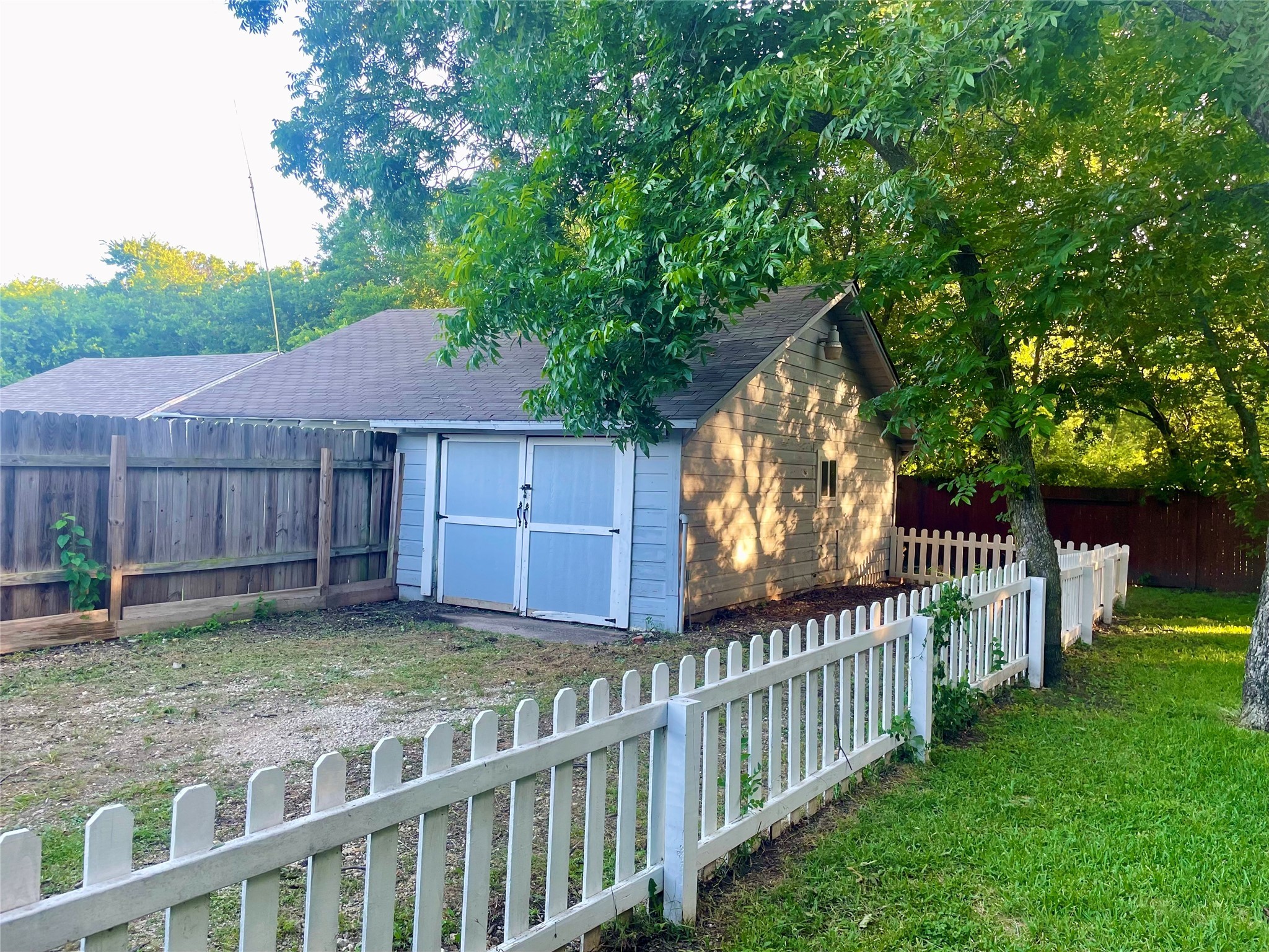 211 Huron Street Cleburne TX 76031