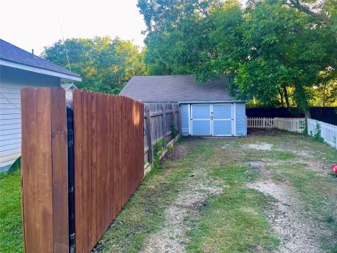 211 Huron Street Cleburne TX 76031