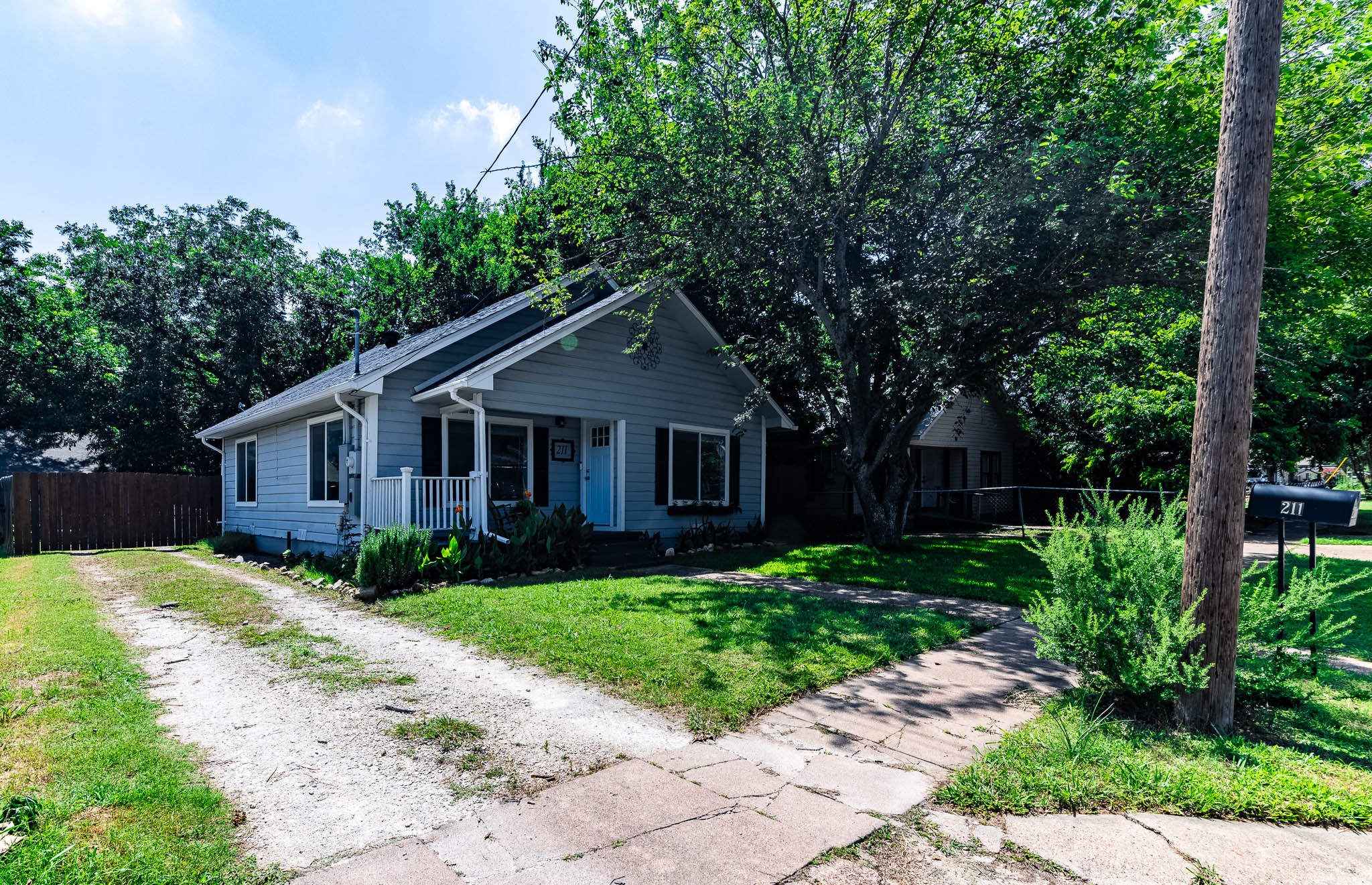 211 Huron Street Cleburne TX 76031