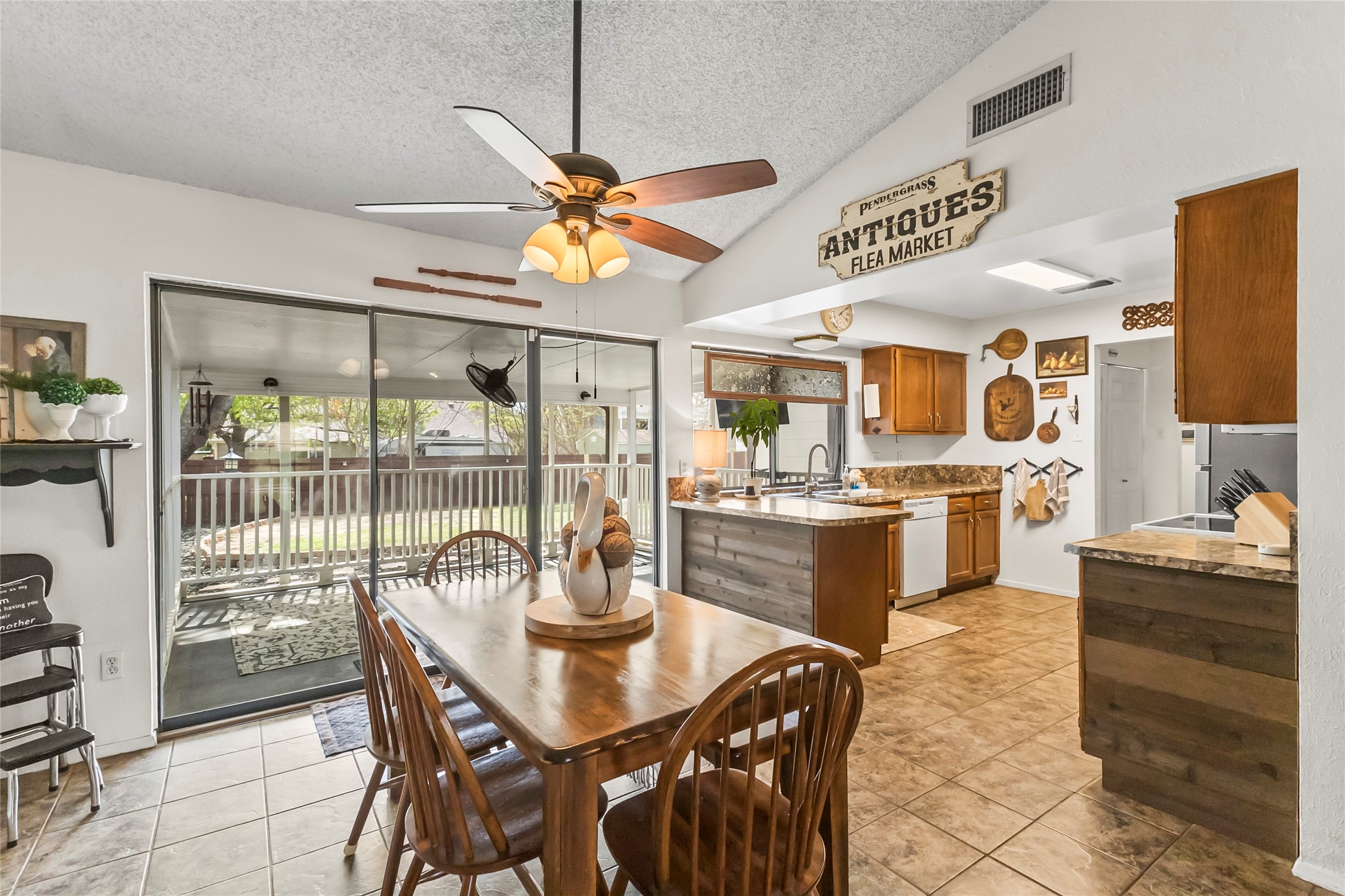 3906 Castlehill Court Arlington TX 76016