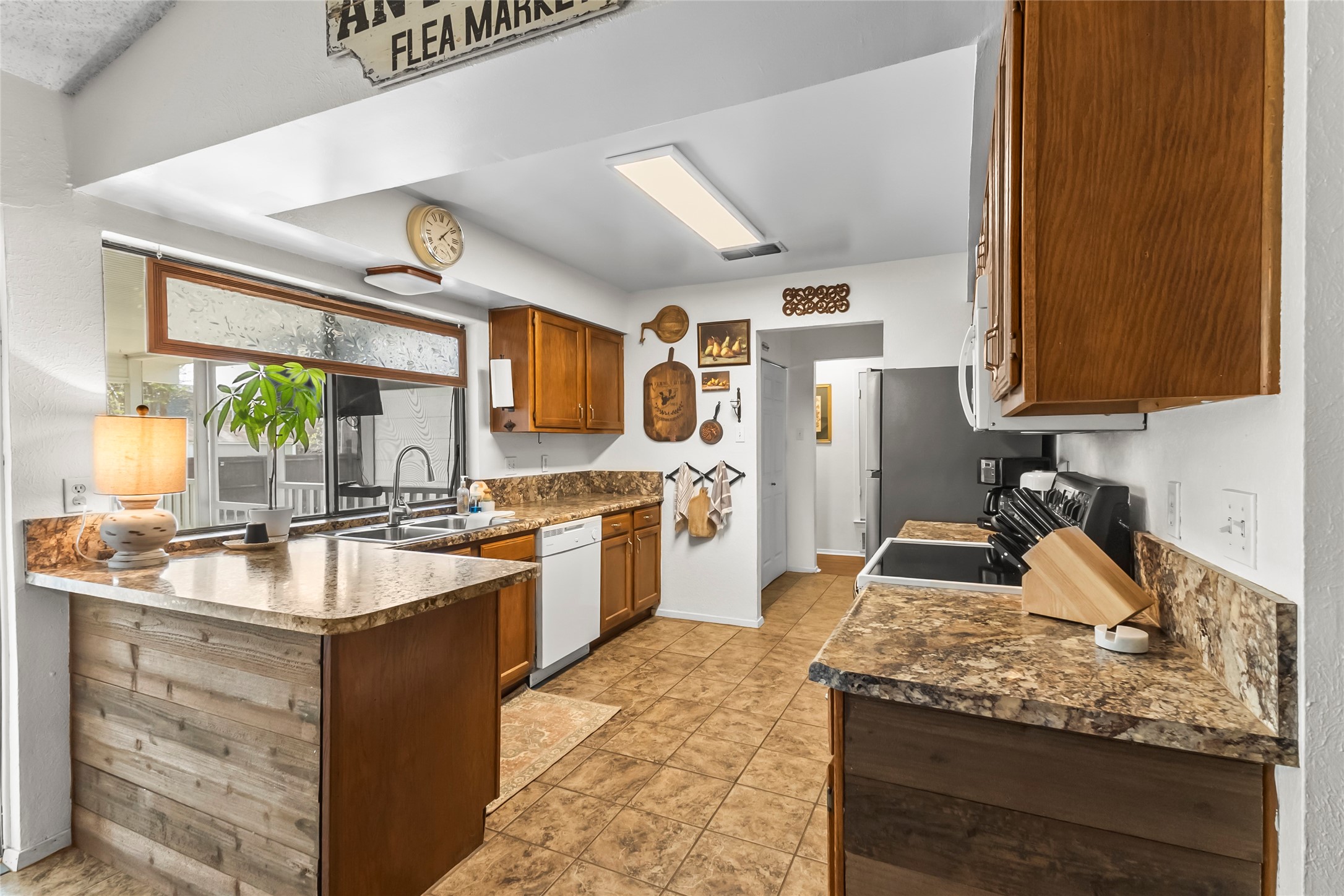3906 Castlehill Court Arlington TX 76016