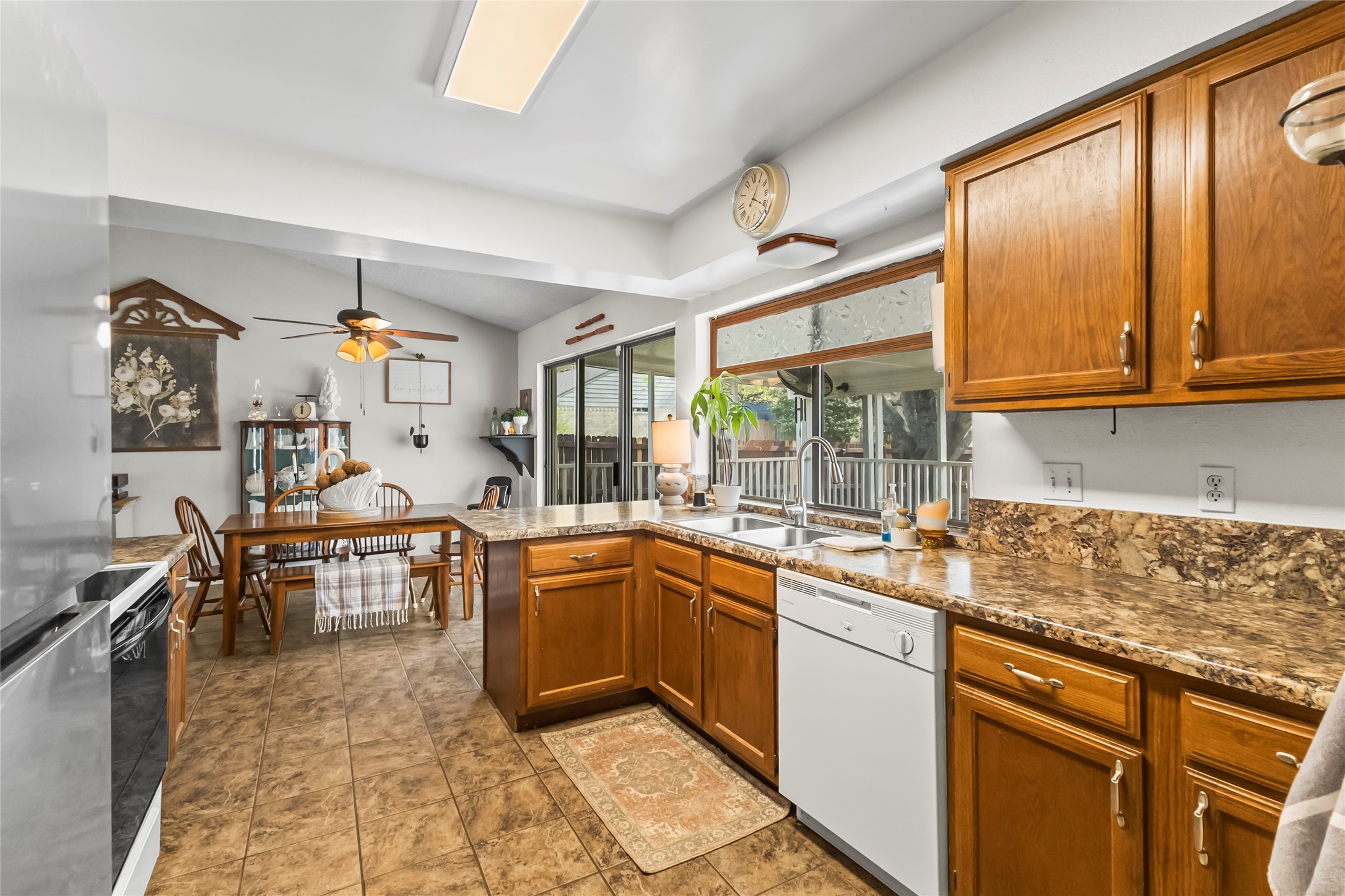 3906 Castlehill Court Arlington TX 76016