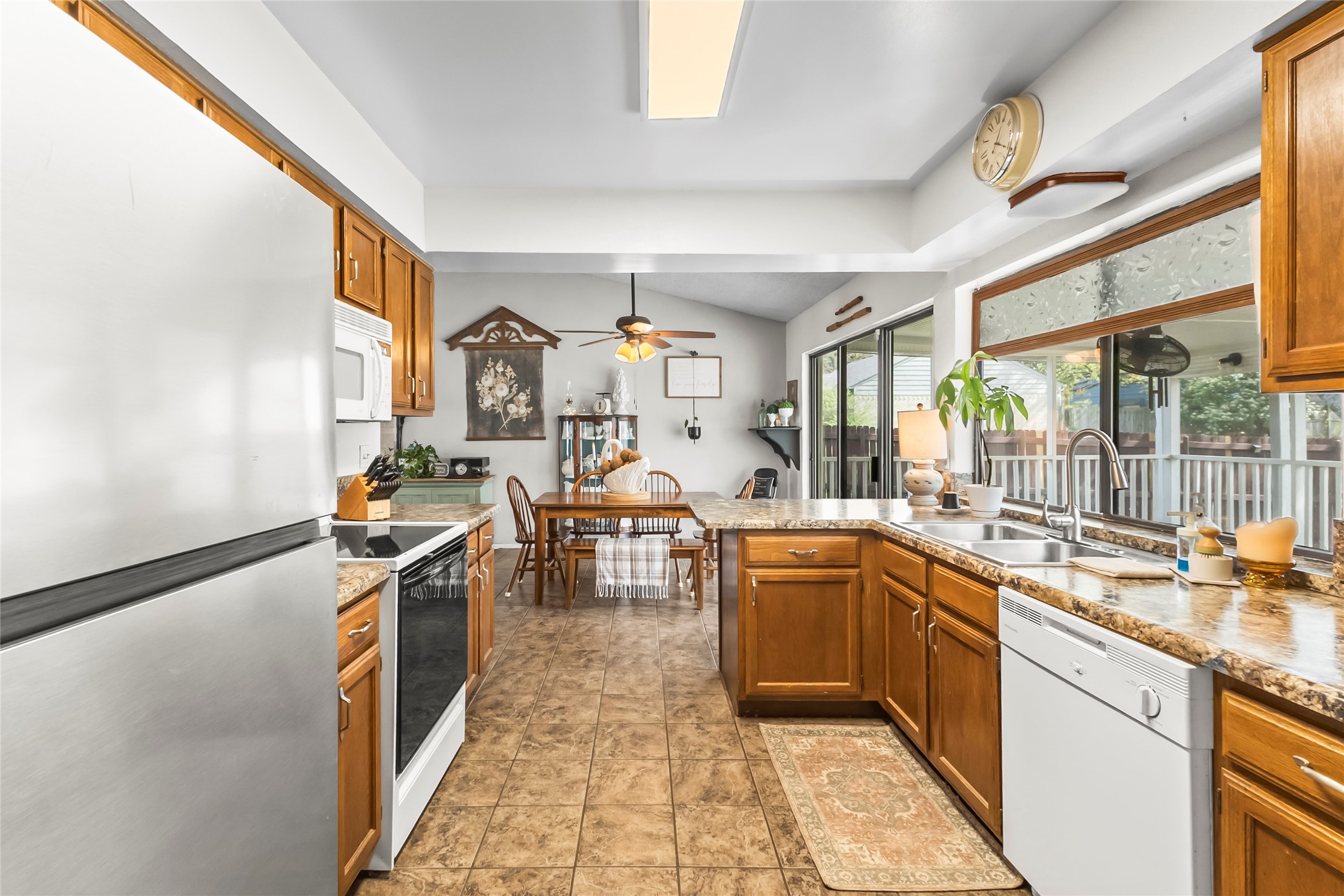 3906 Castlehill Court Arlington TX 76016