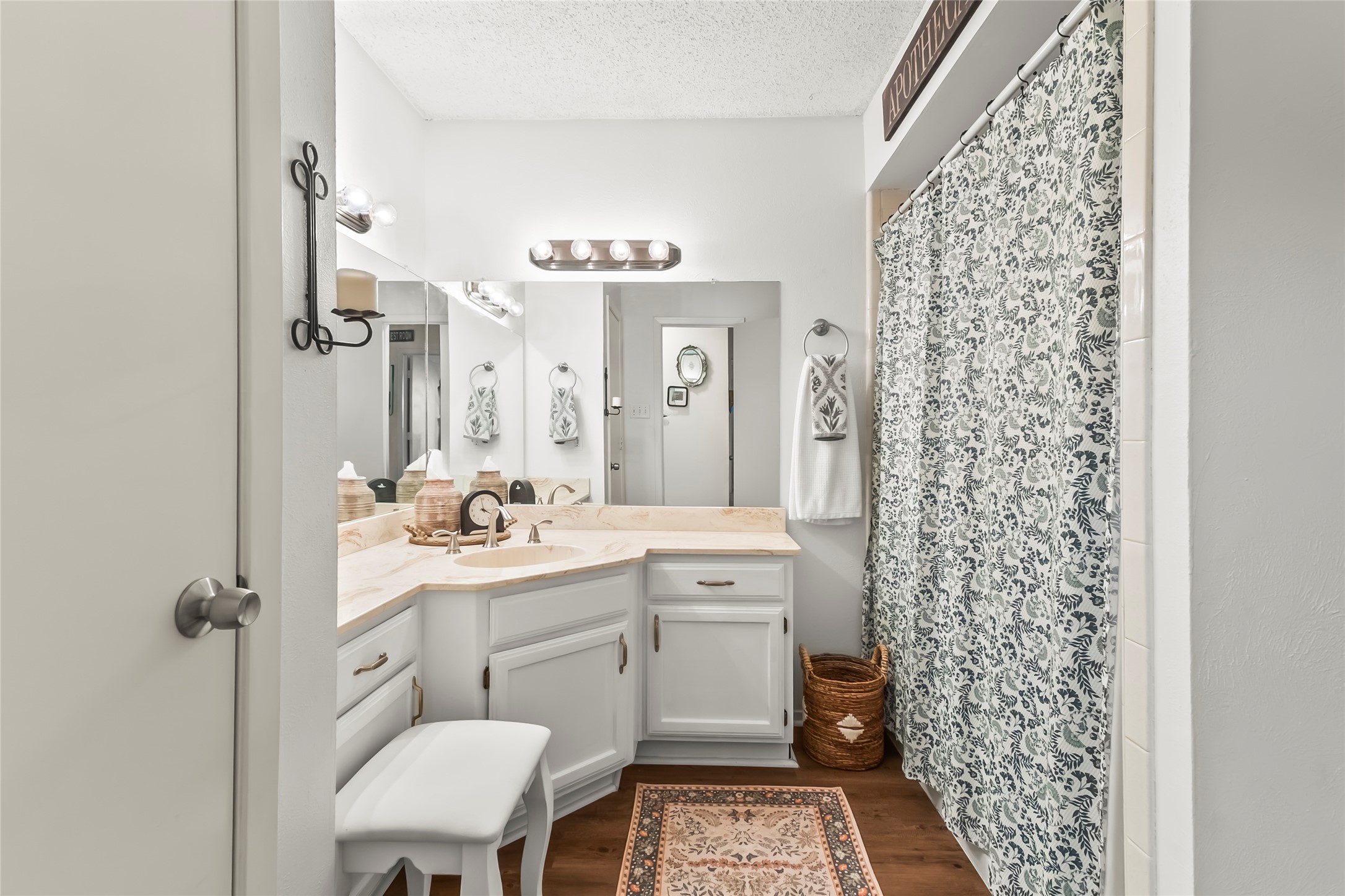 3906 Castlehill Court Arlington TX 76016