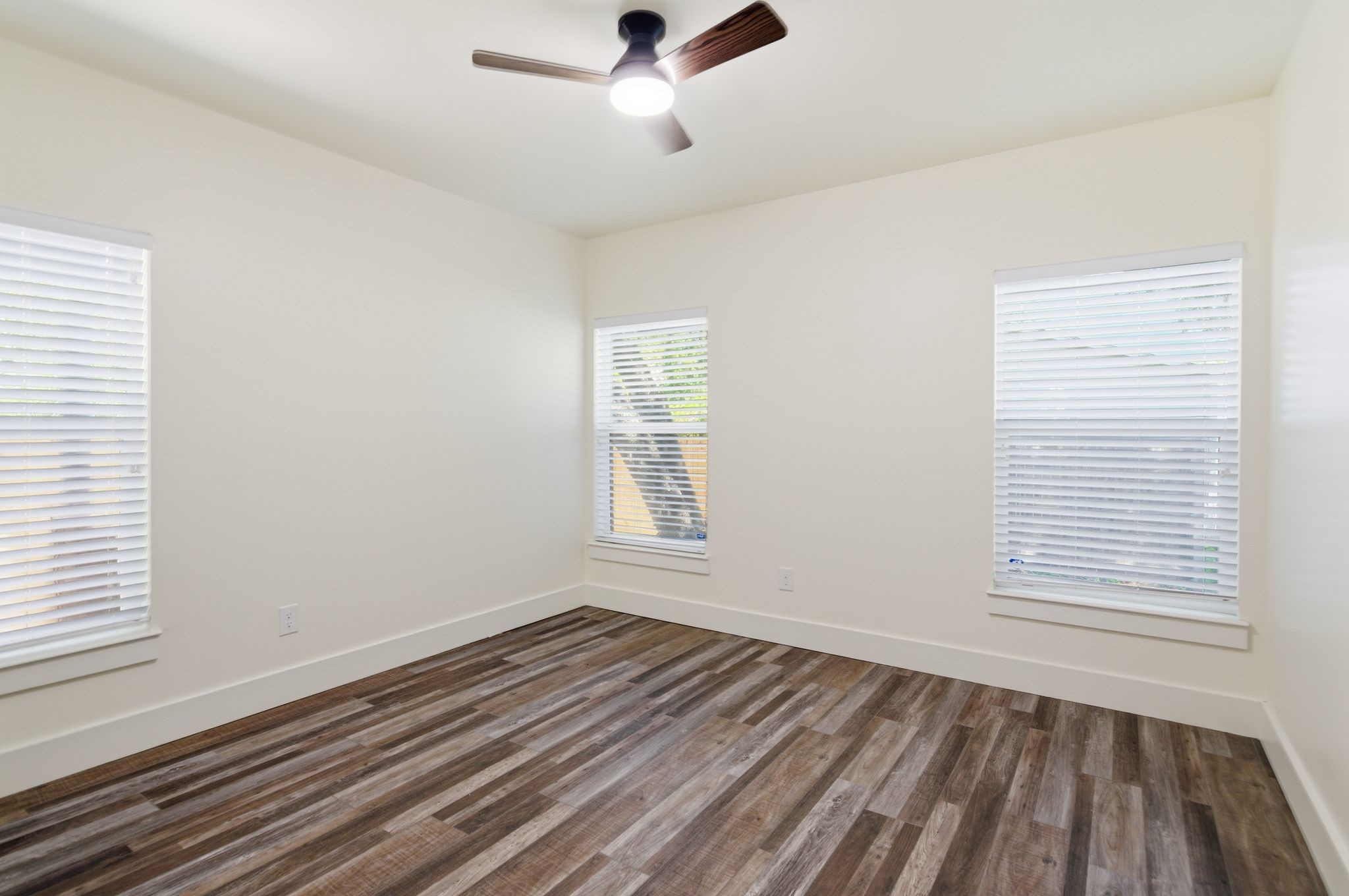 105 Anderson Street Burleson TX 76028