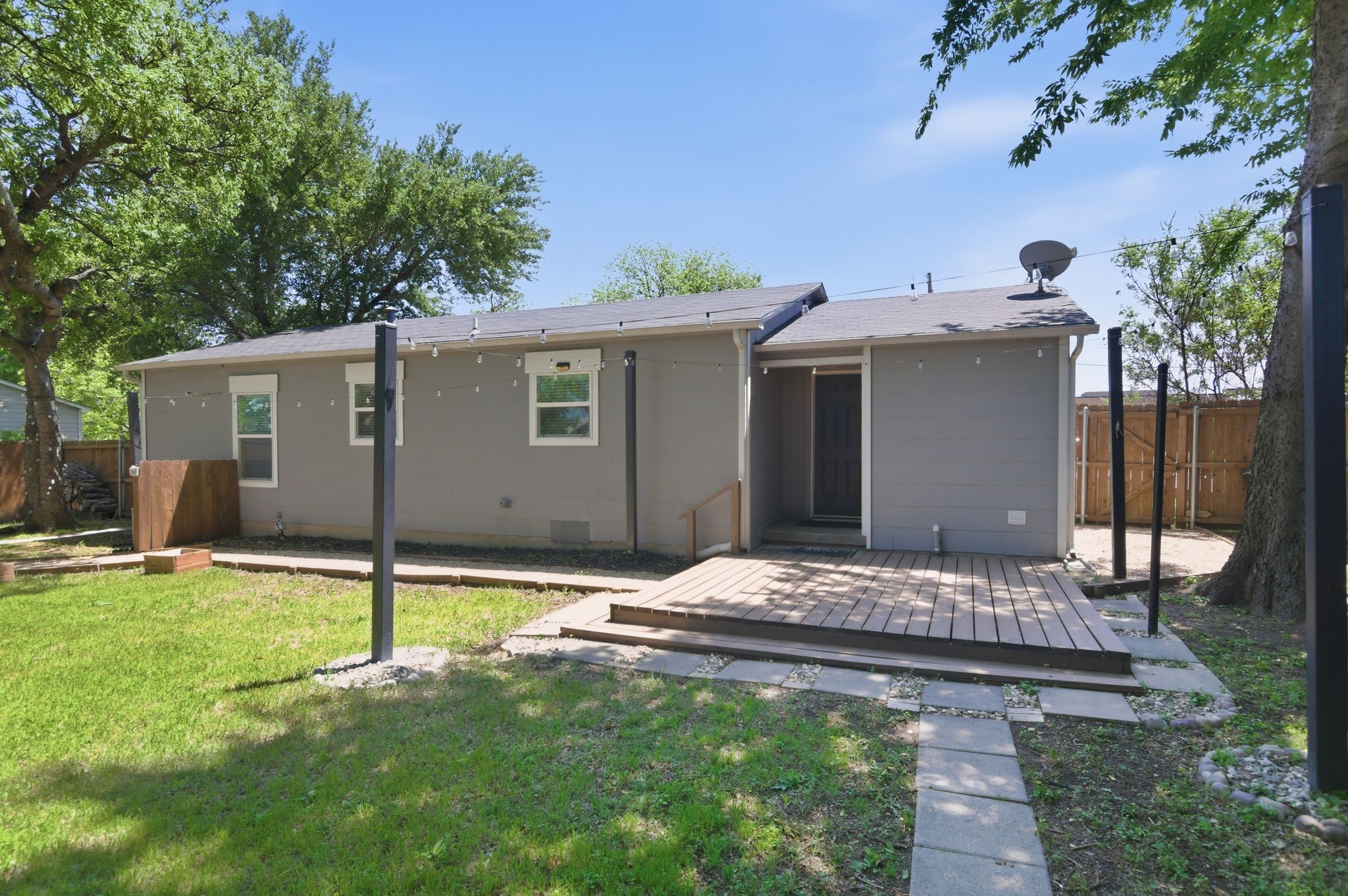 105 Anderson Street Burleson TX 76028