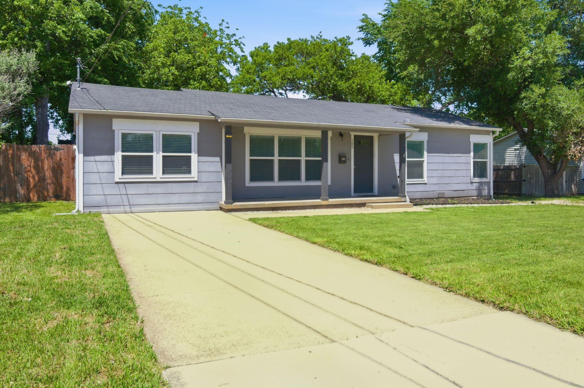 105 Anderson Street Burleson TX 76028