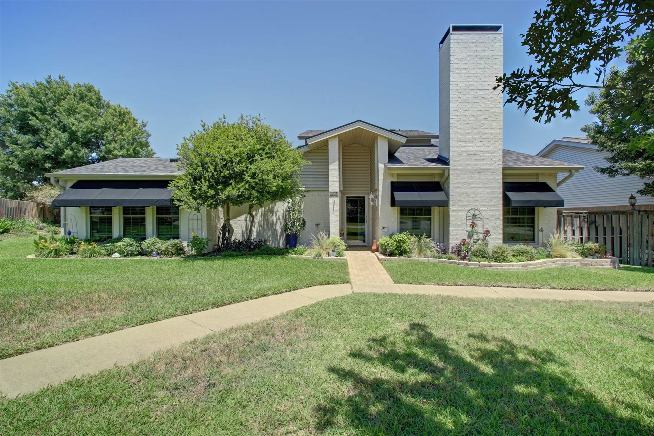 9504 Lea Shore Street Fort Worth TX 76179