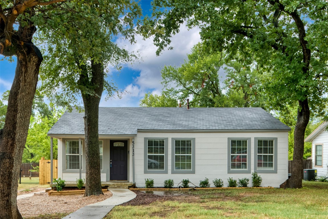 5313 S Hampshire Boulevard Fort Worth TX 76112