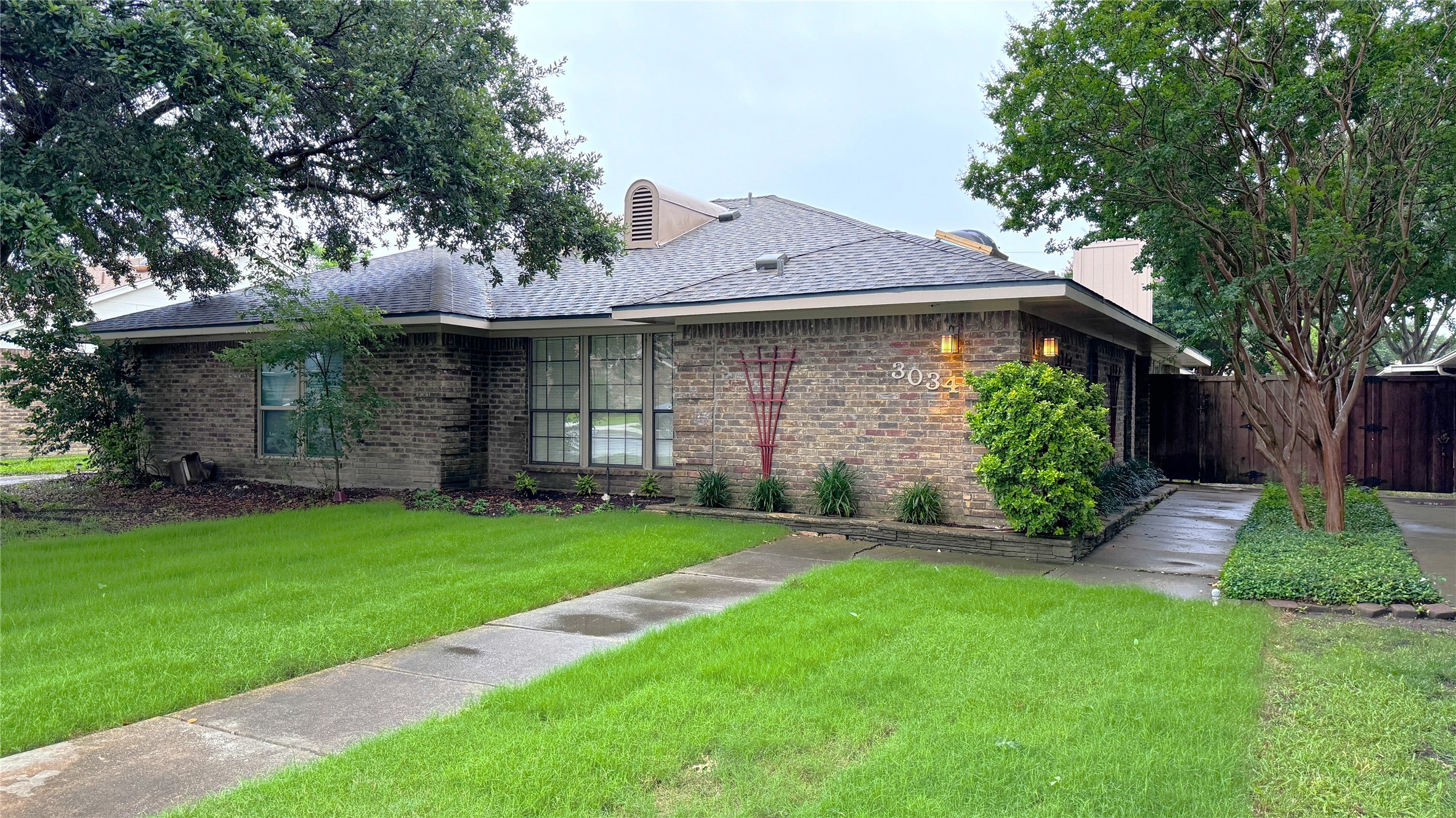 3034 Airhaven Street Dallas TX 75229