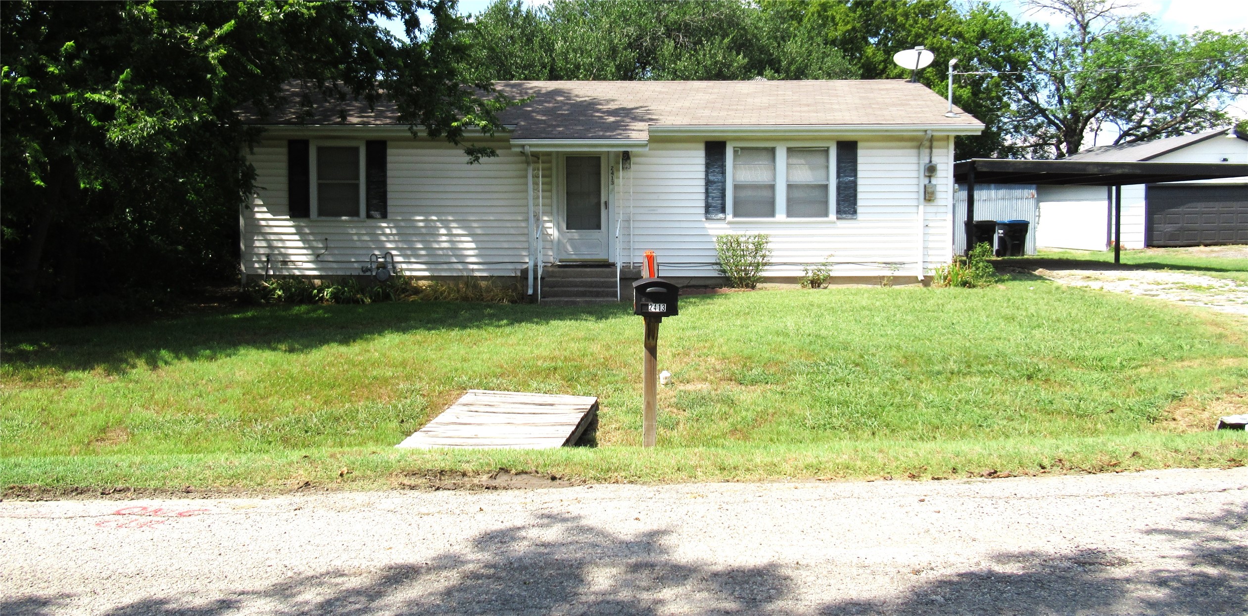 2413 Mcfarland Caddo Mills TX 75135