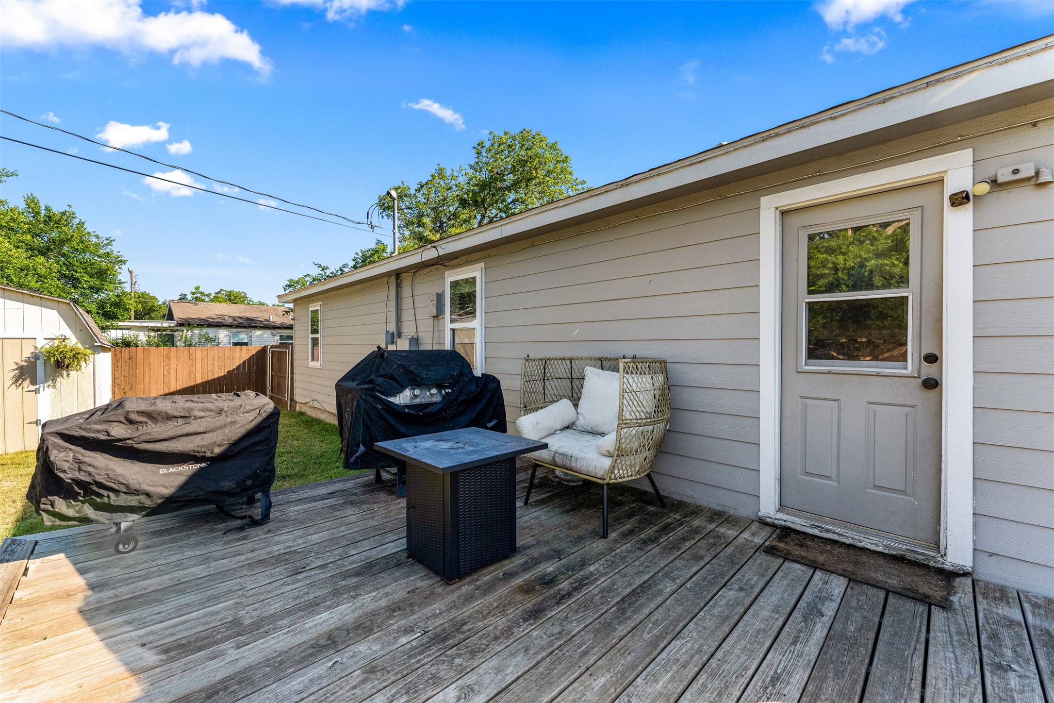 1008 Pierce Street Mcgregor TX 76657