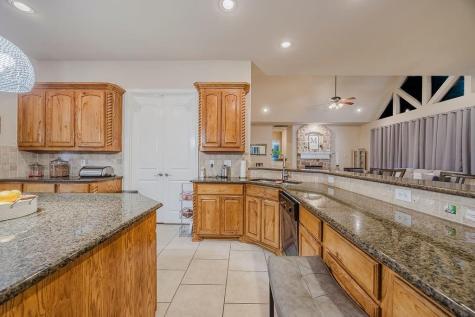 1011 Parview Circle Grand Prairie TX 75104