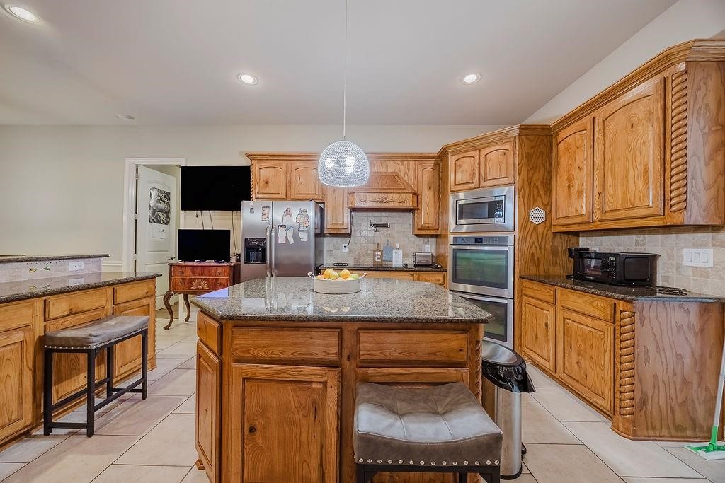 1011 Parview Circle Grand Prairie TX 75104