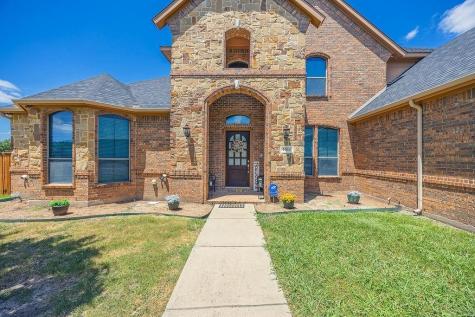 1011 Parview Circle Grand Prairie TX 75104
