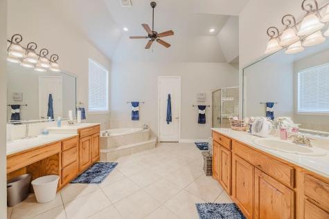 1011 Parview Circle Grand Prairie TX 75104