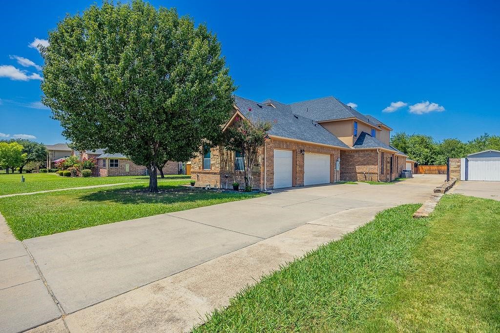 1011 Parview Circle Grand Prairie TX 75104