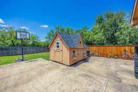1011 Parview Circle Grand Prairie TX 75104