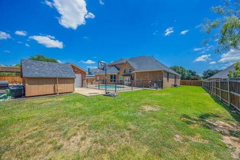 1011 Parview Circle Grand Prairie TX 75104